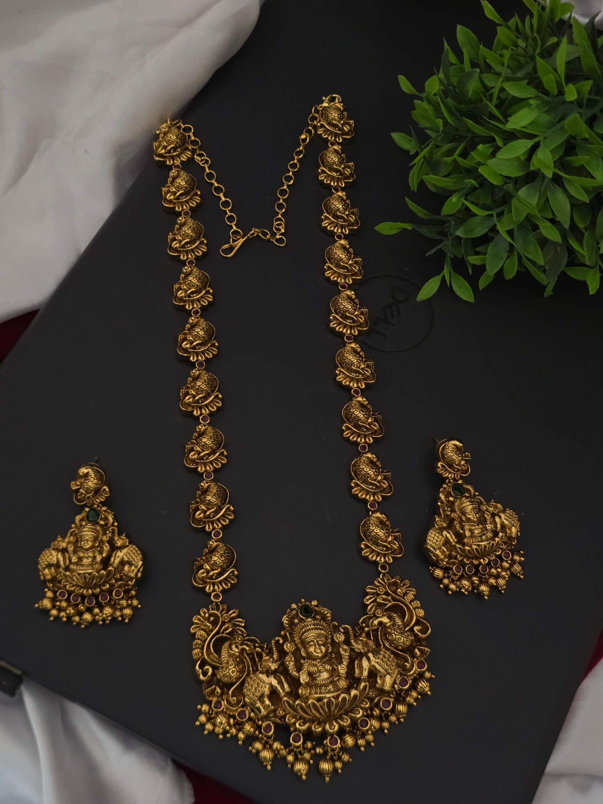 Premium matt lakshmi haram with earings