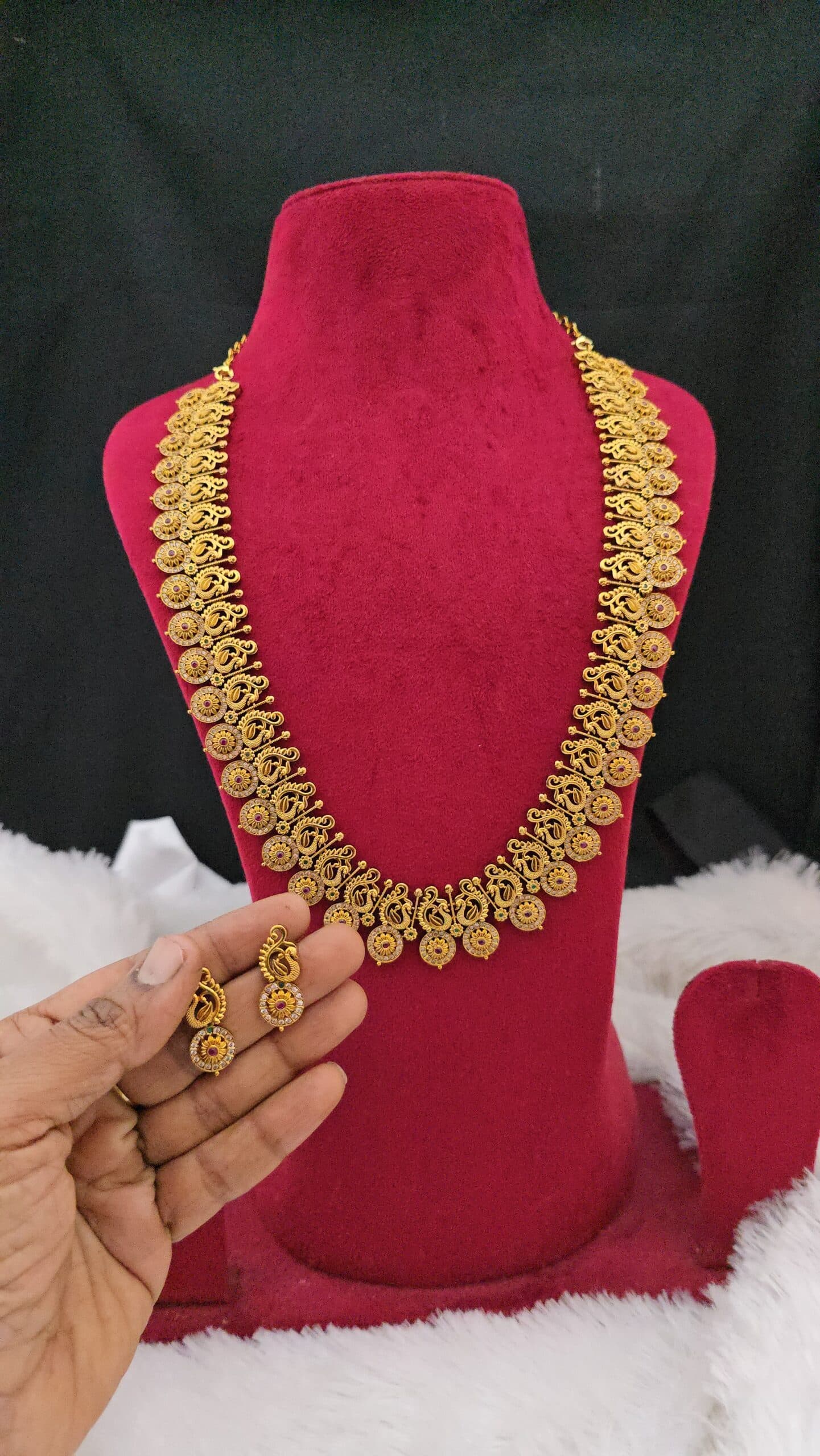 Premium foaming matt haram with earings
