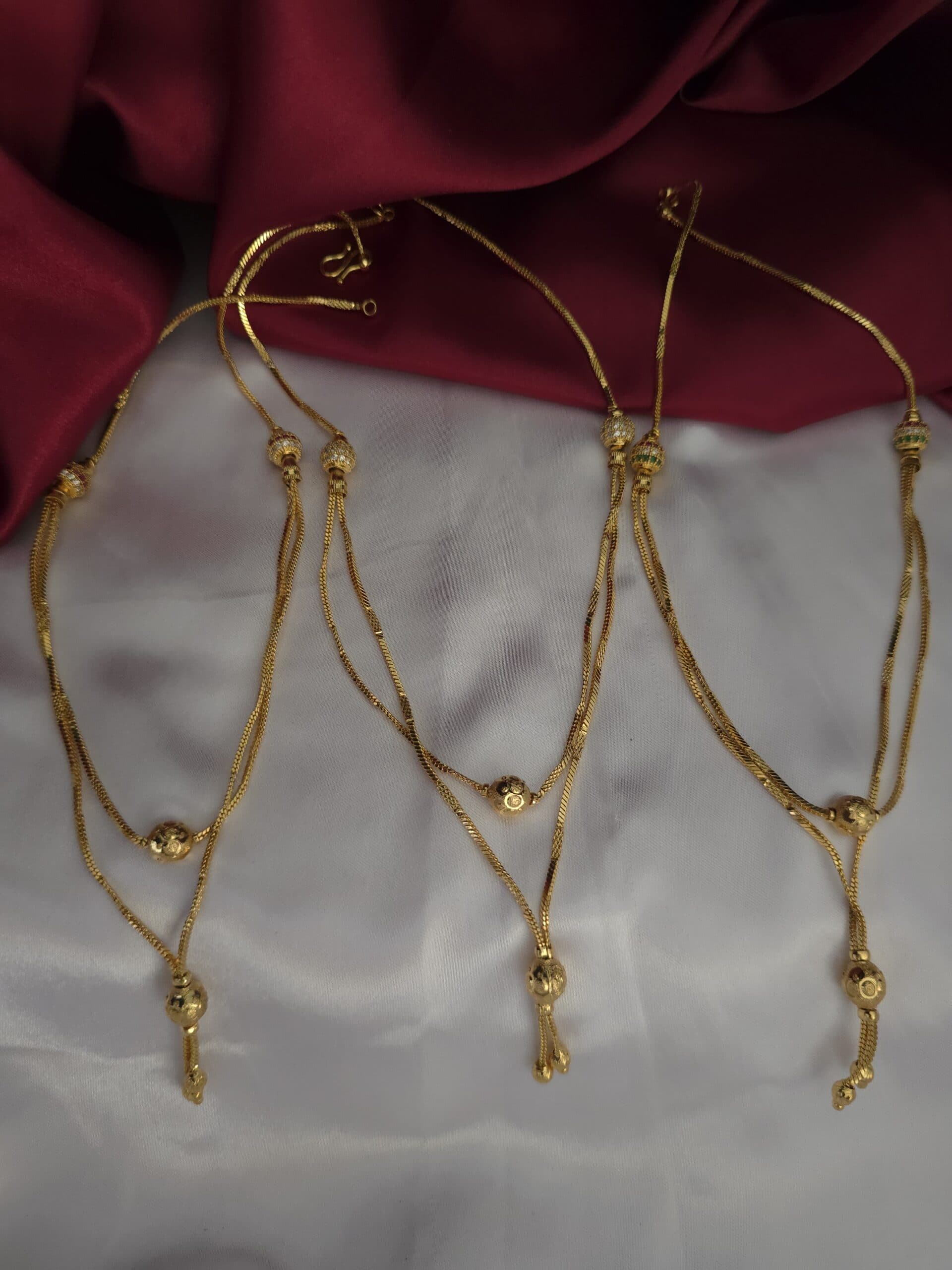 Layer ball chain