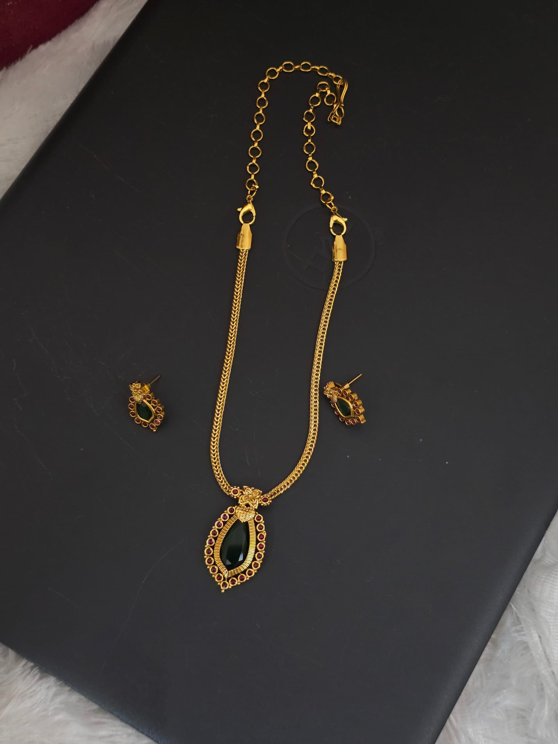 Premium matt palak necklace with earings