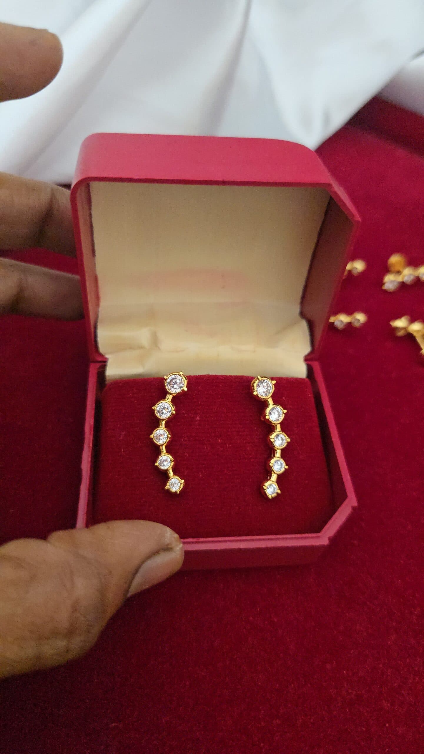Premium impon stud
