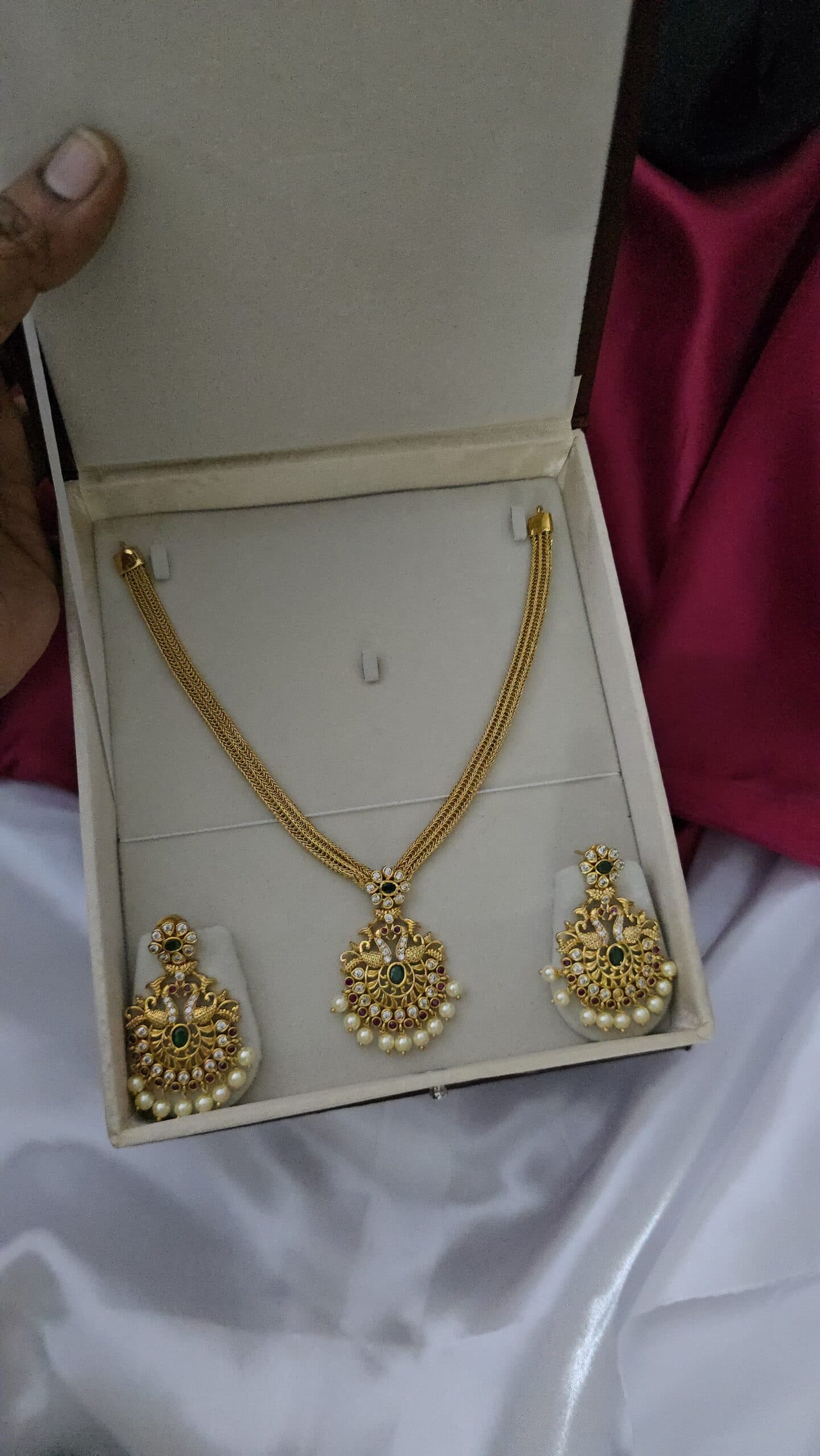 Premium Peacock necklace with stud