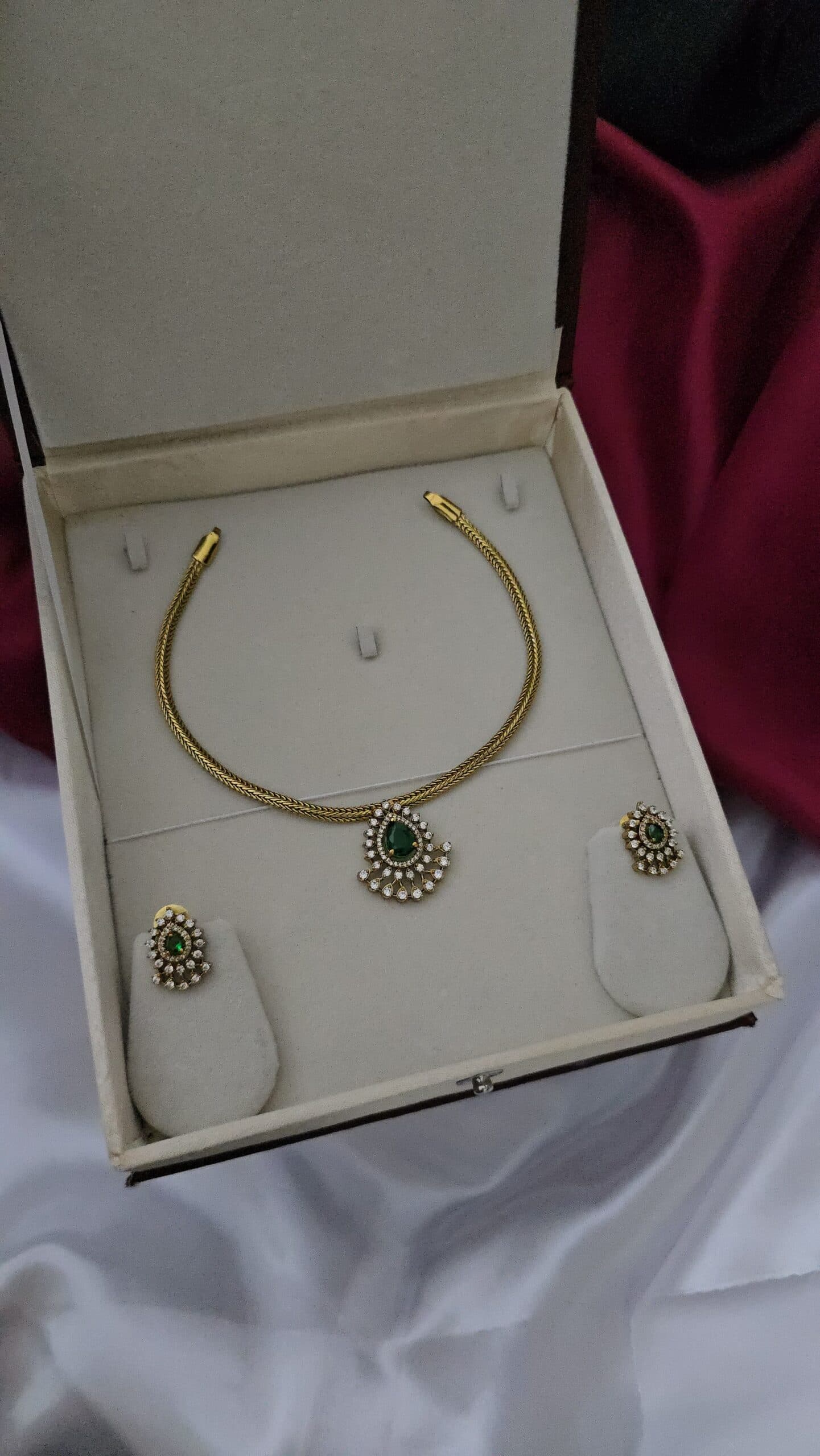 Premium ad necklace