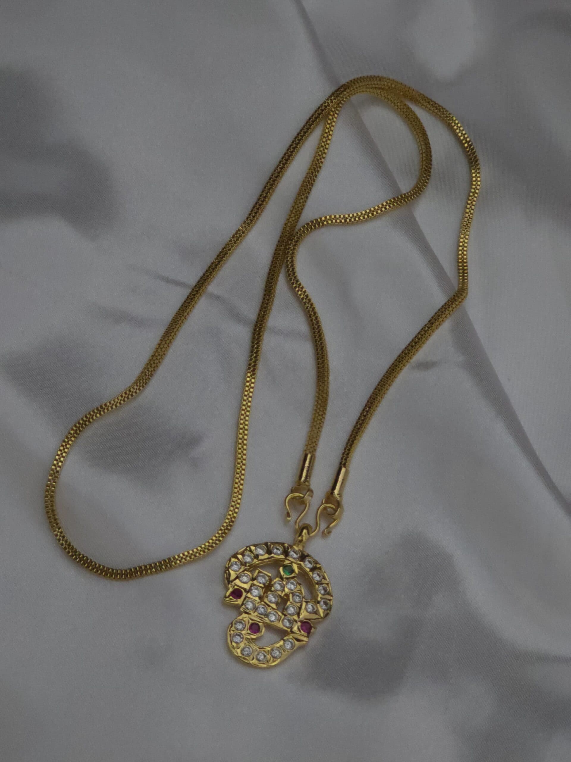 Microplated 24 inches om dollar chain