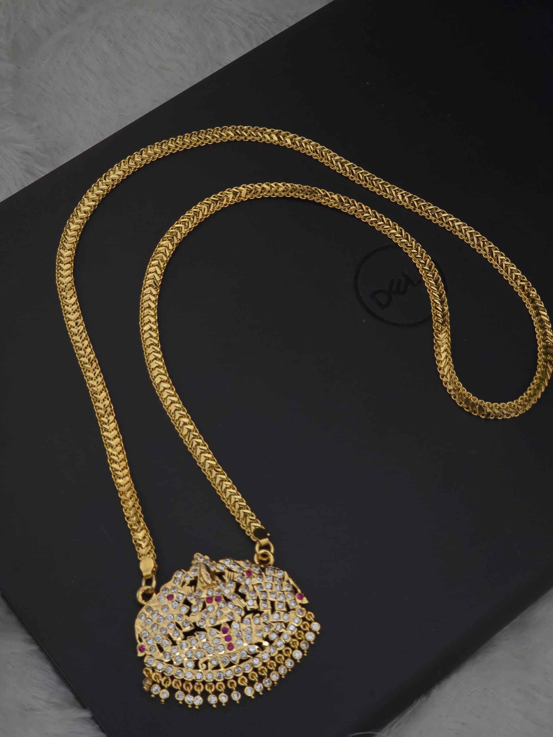Premium foaming 32 inch lakshmi impon dollar chain