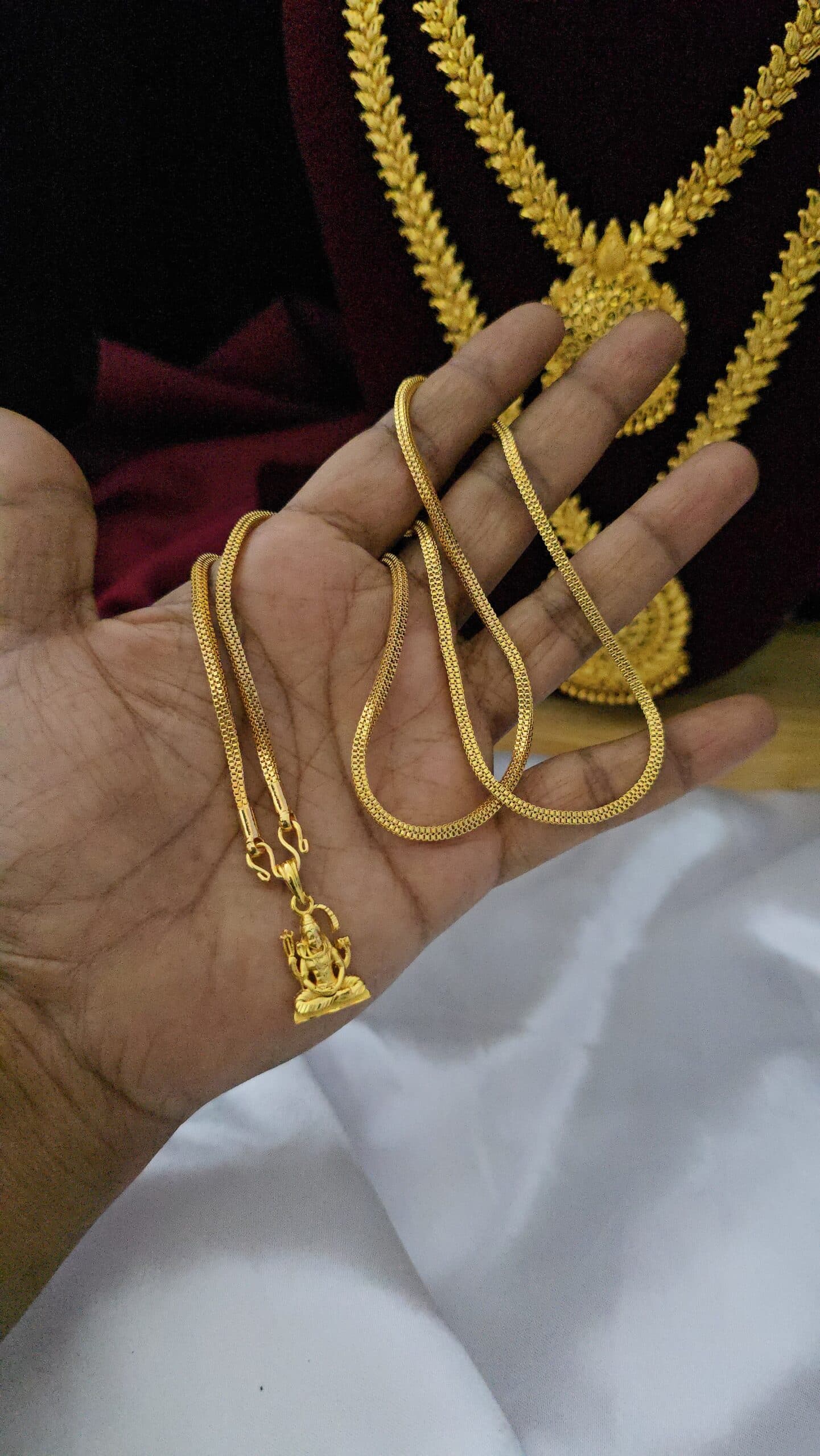 Foaming 20 inches dollar chain