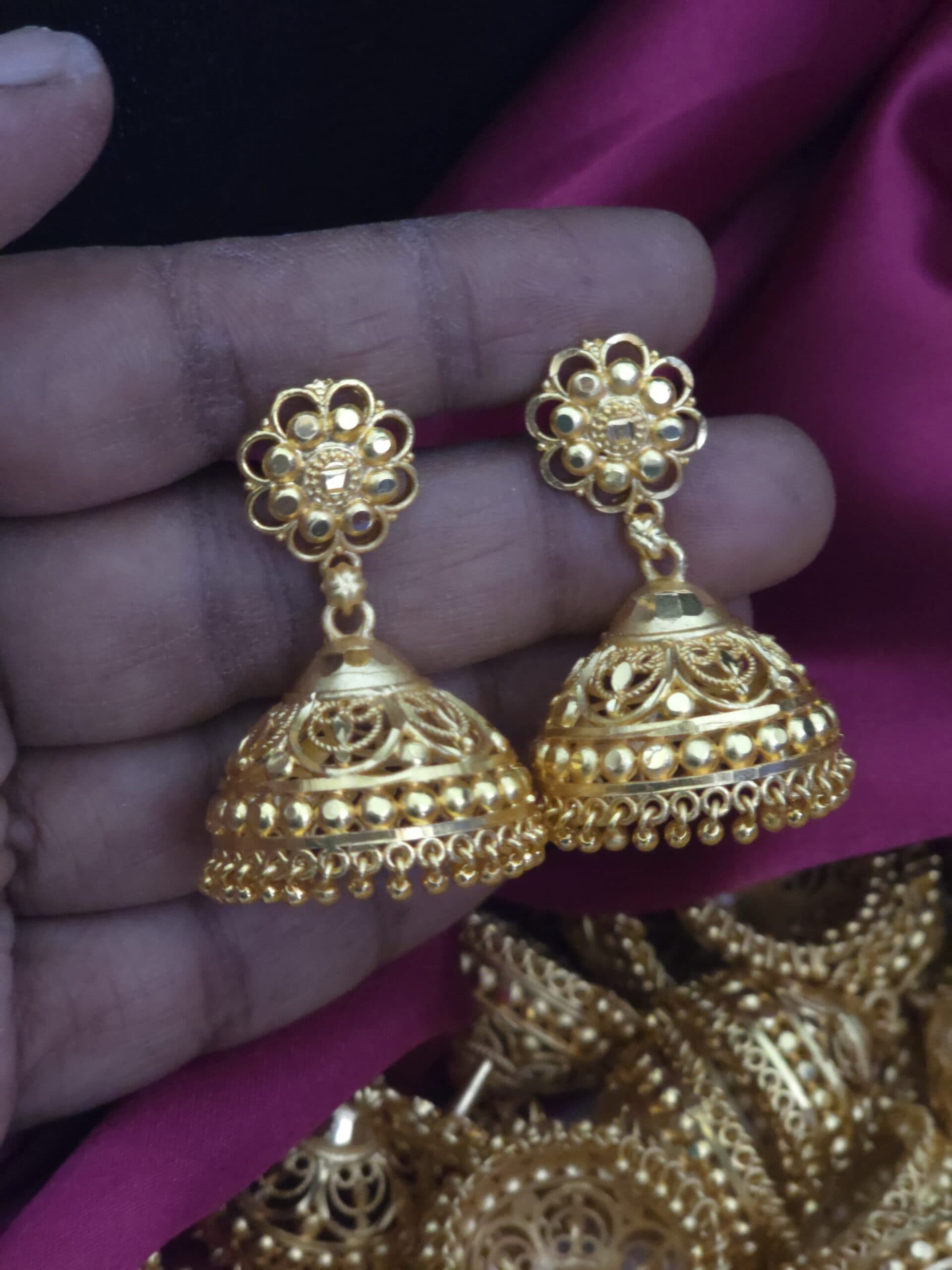 Premium foaming jhumka