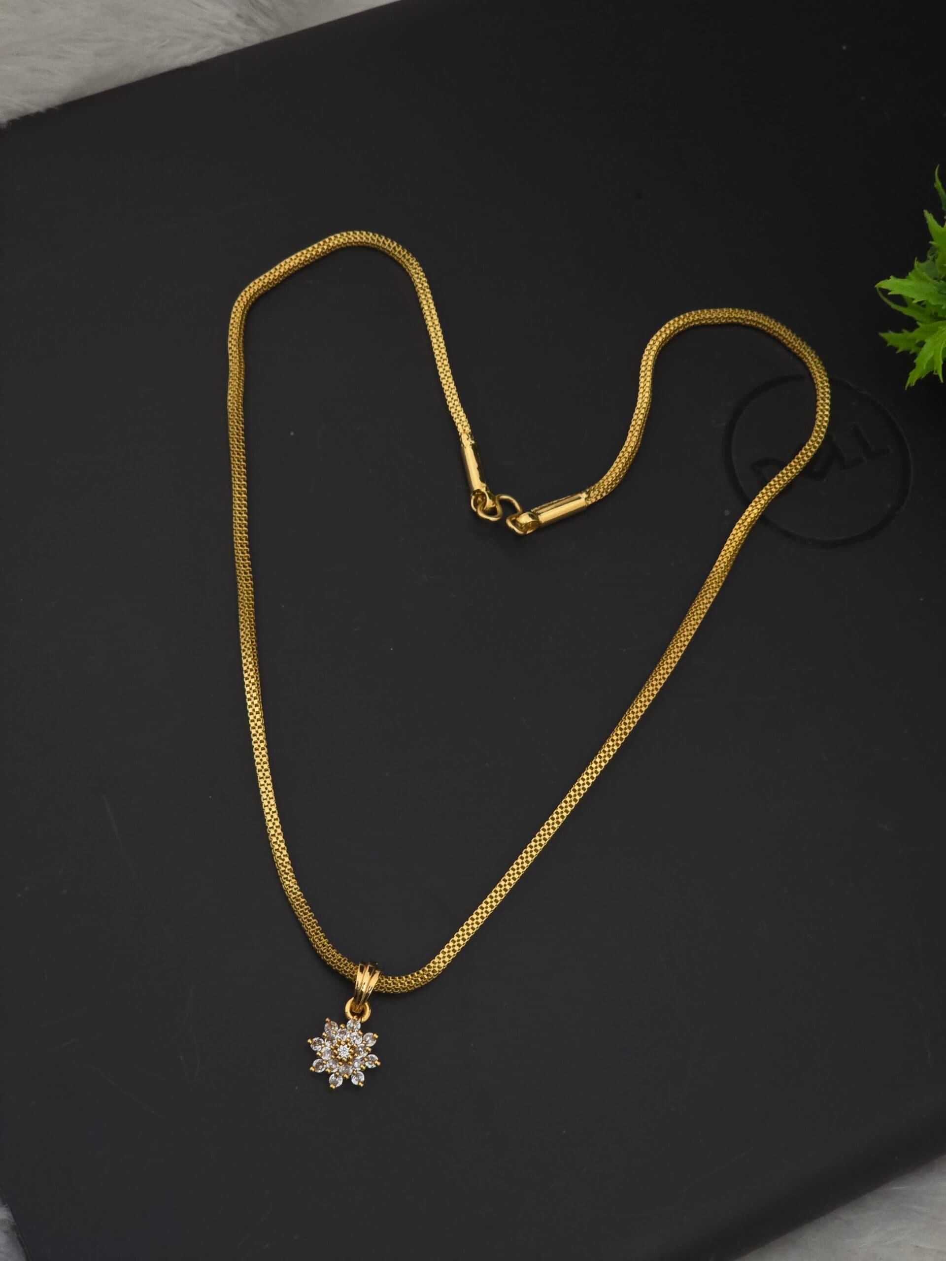 Premium foaming diamond replica dollar chain