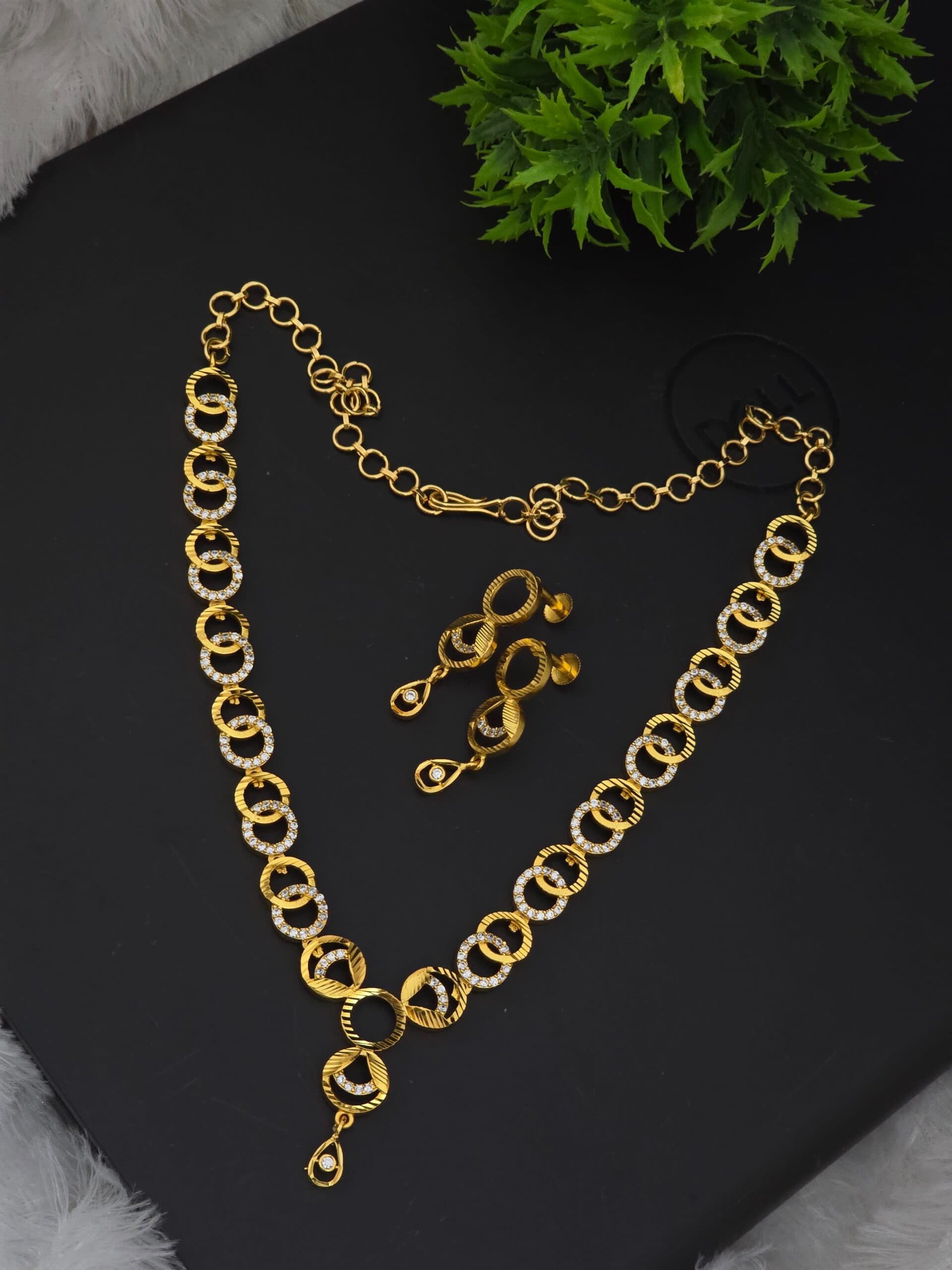 Premium foaming ad stone necklace
