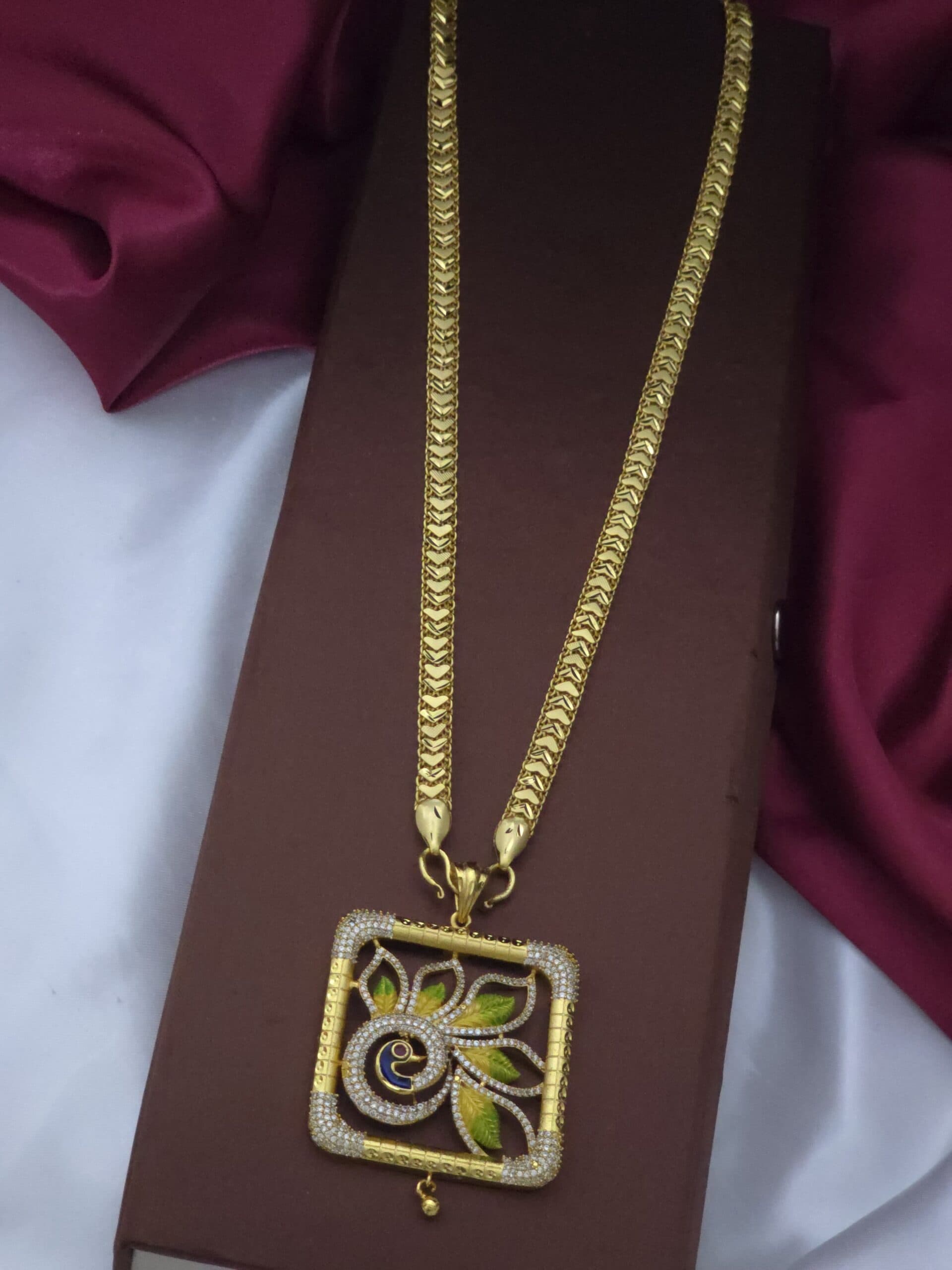 Foaming enamel ad dollar chain