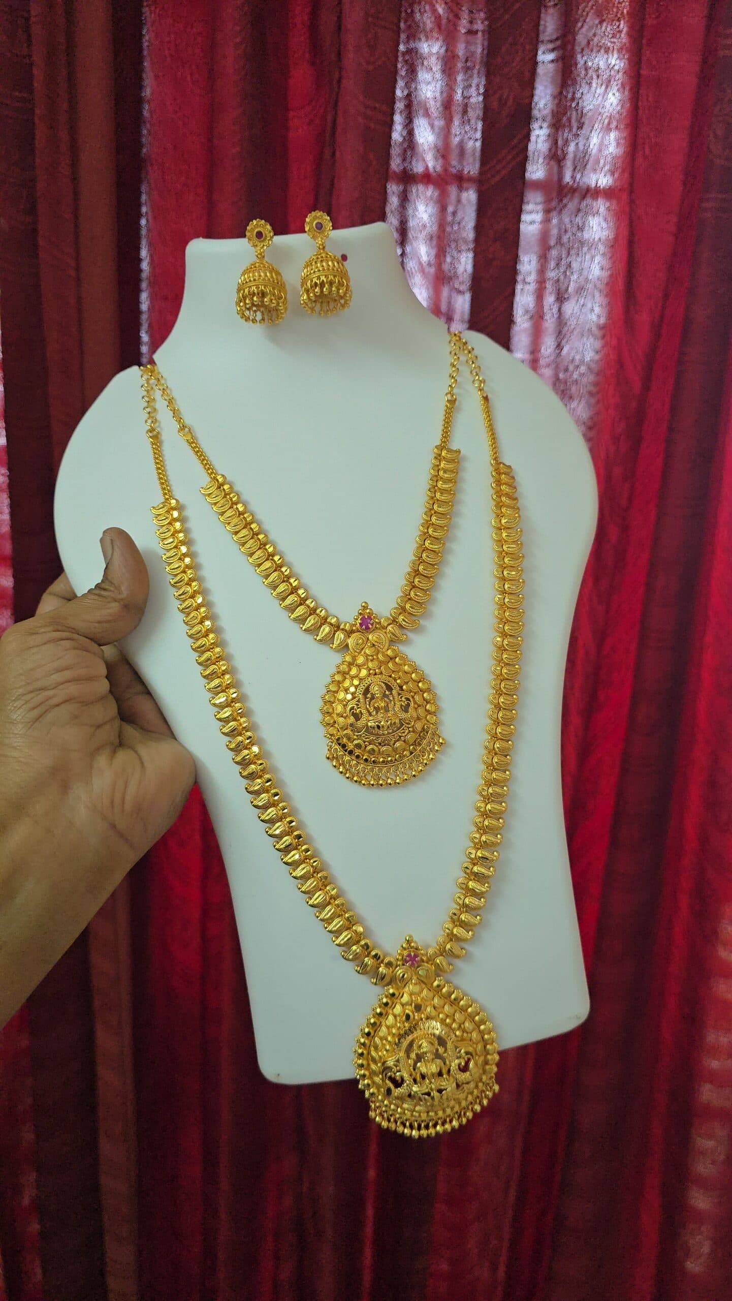 Premium foaming lakshmi combo with earings