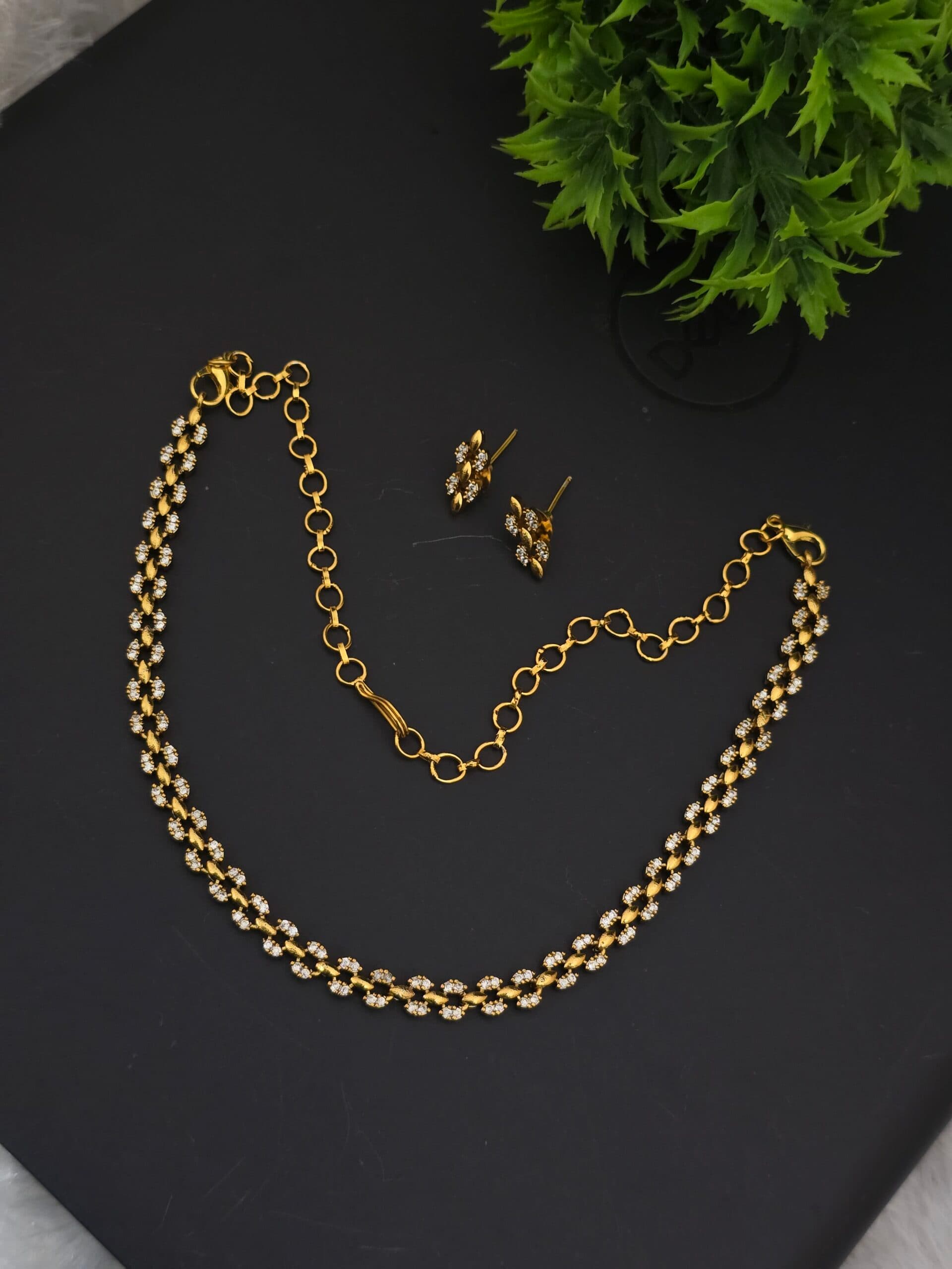 Premium matt ad stone necklace