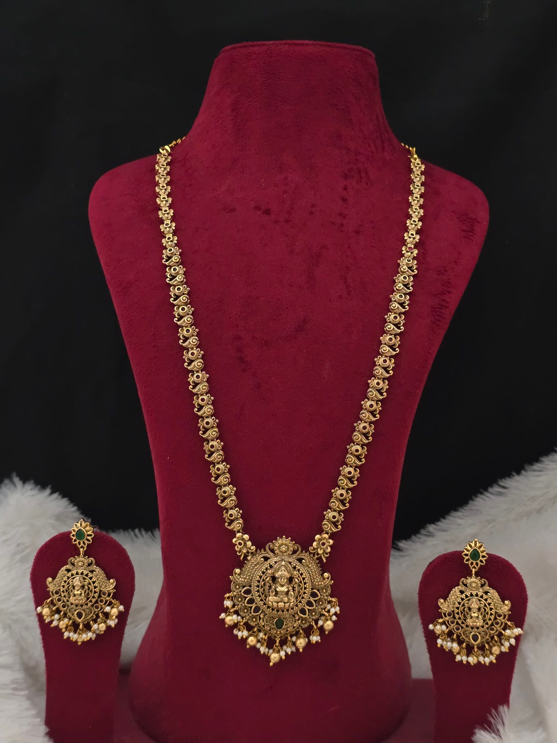 Premium matt lakshmi haram with earings