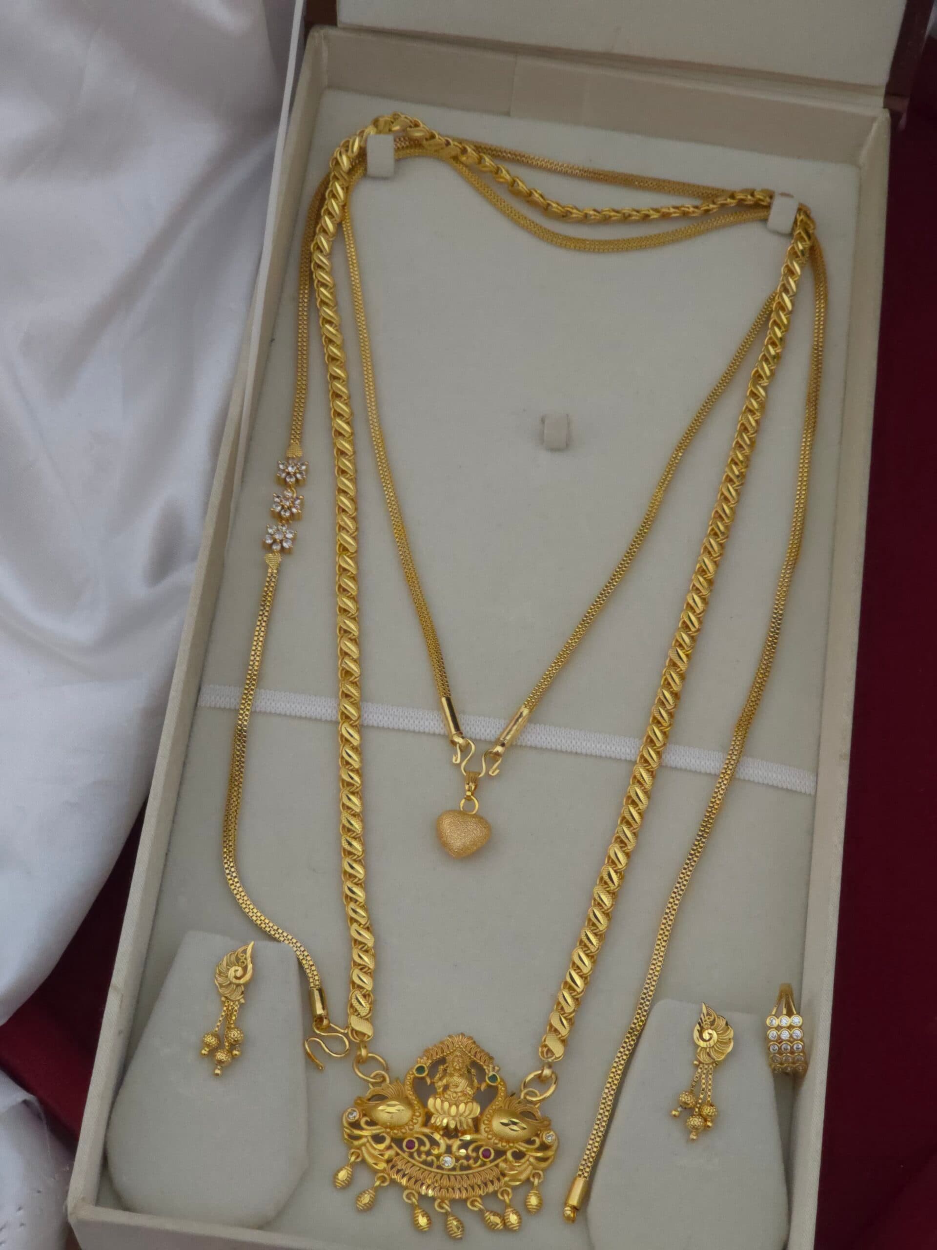 Premium foaming combo with mugappu chain