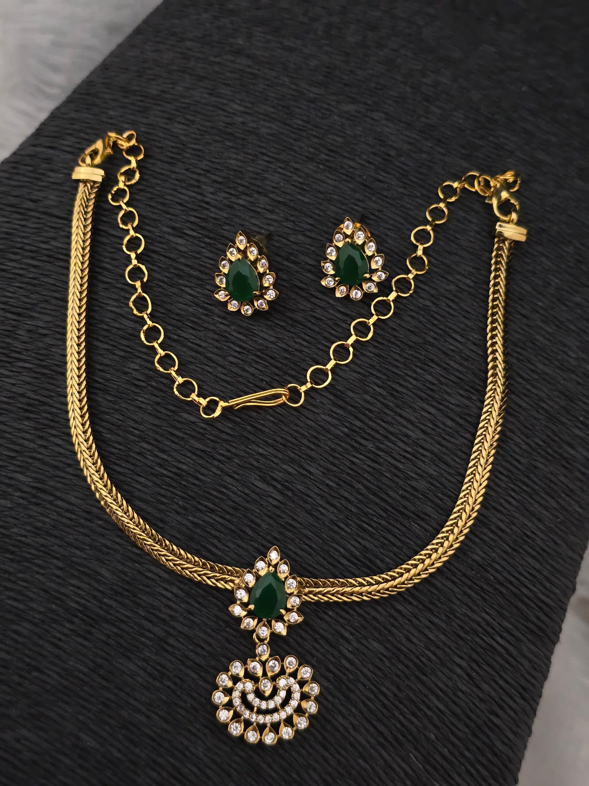 Premium mat AD stone thickline necklace