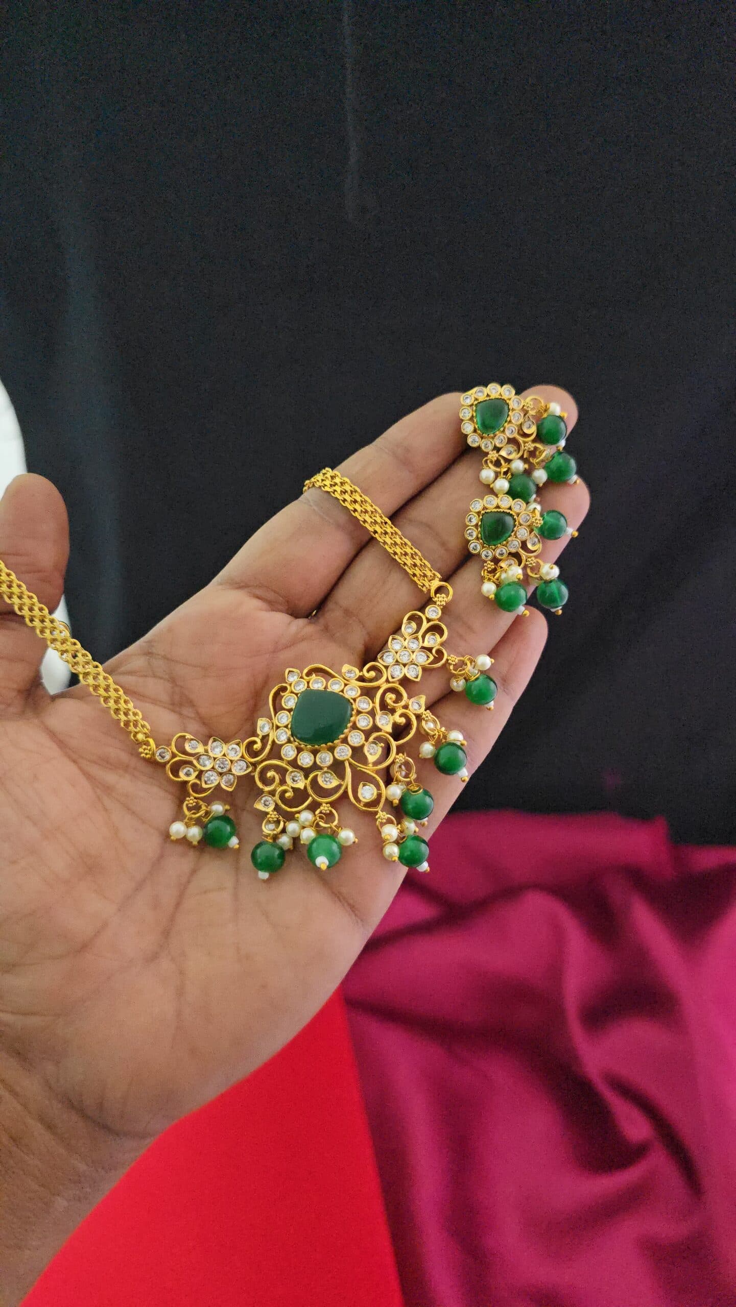 Premium choker with earing