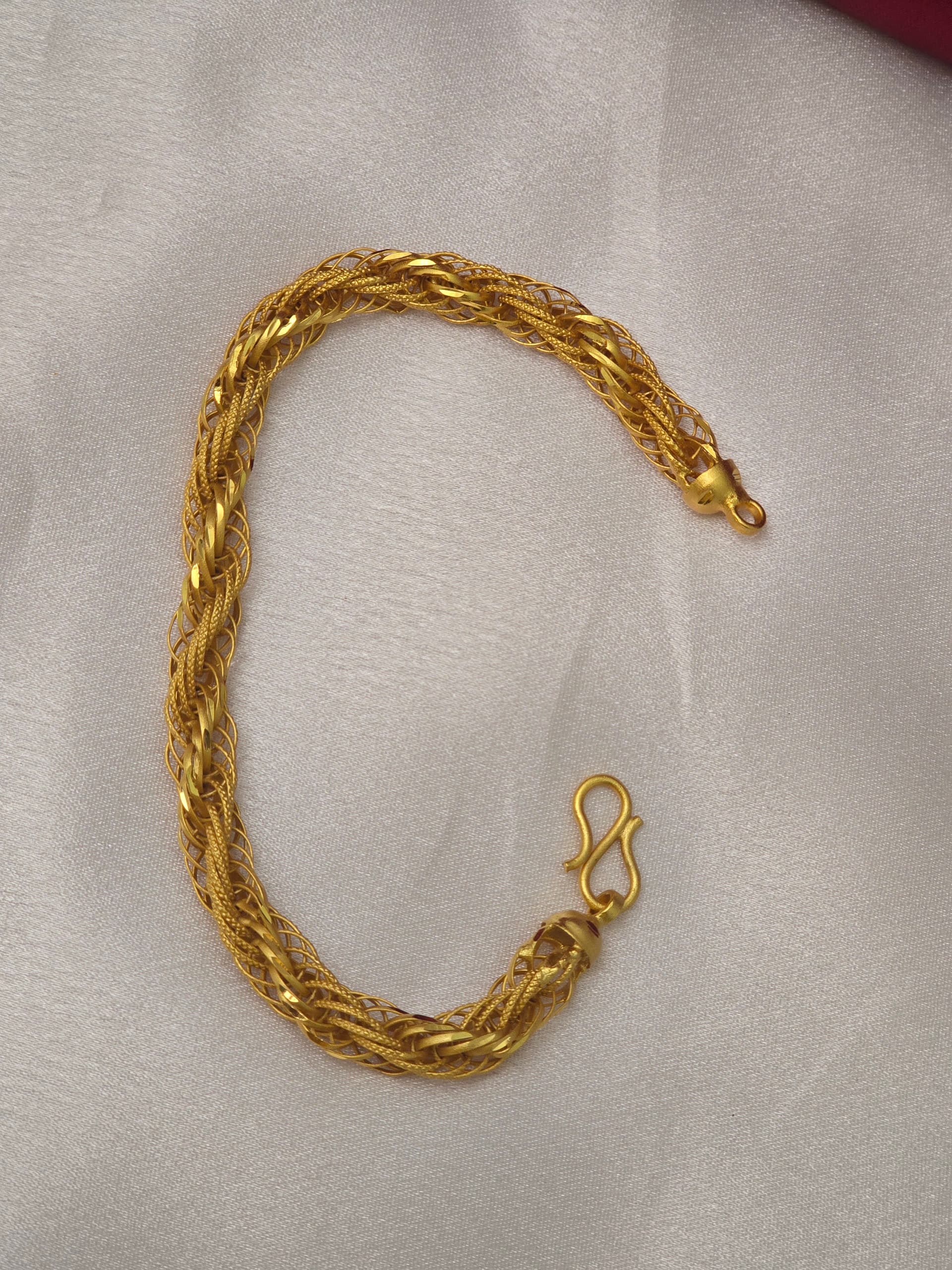 Premium foaming mens bracelet