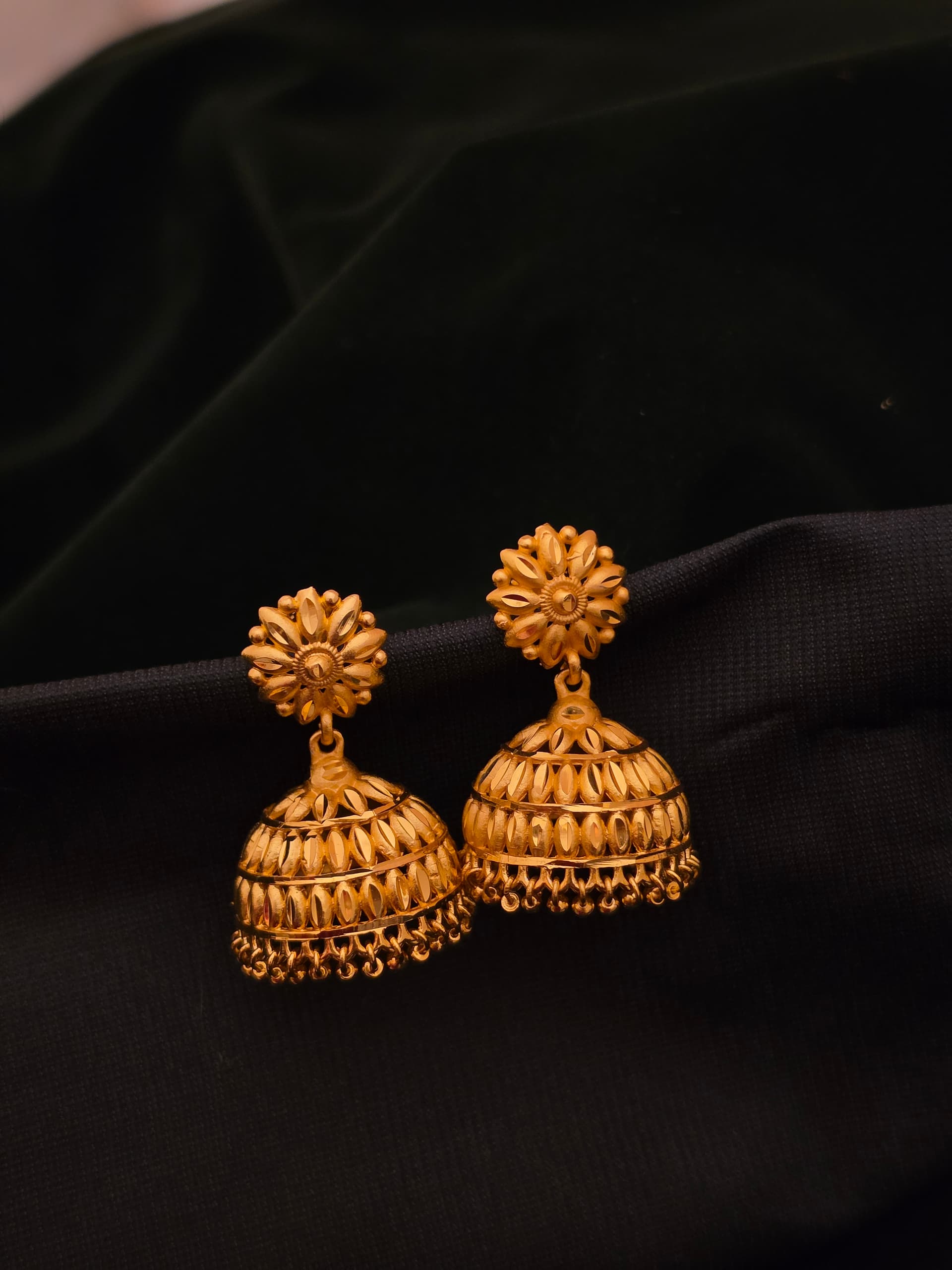 	Premium foaming one day offer jhumka