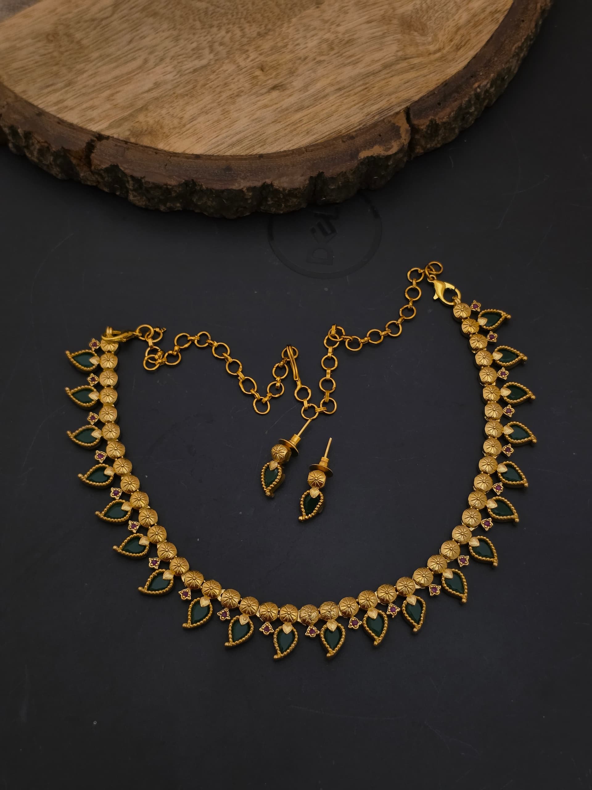 Premium matt palak necklace