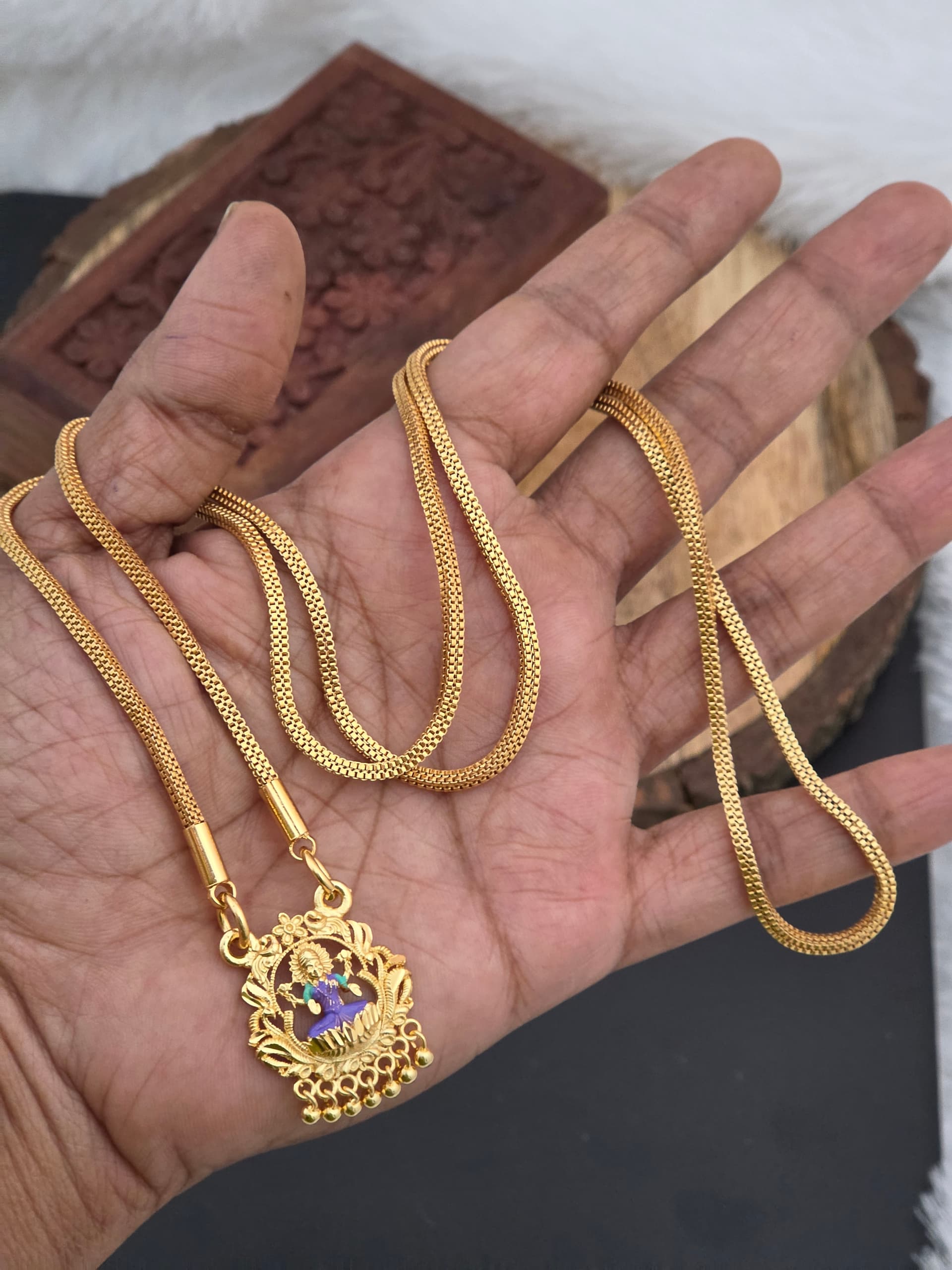 Premium foaming lakshmi enamel 28 inch dollar chain