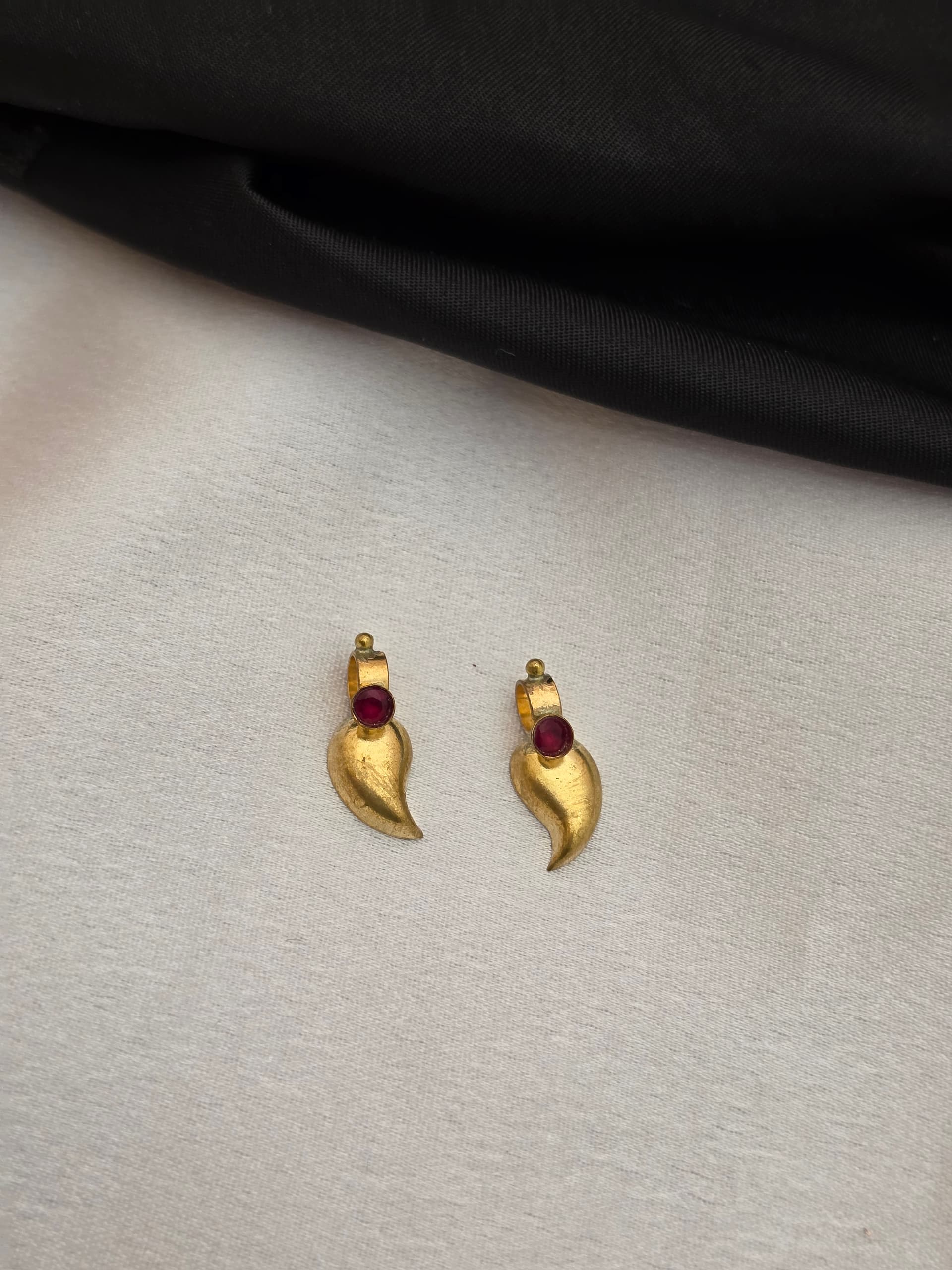  Premium foaming ruby stone manga thalli pair