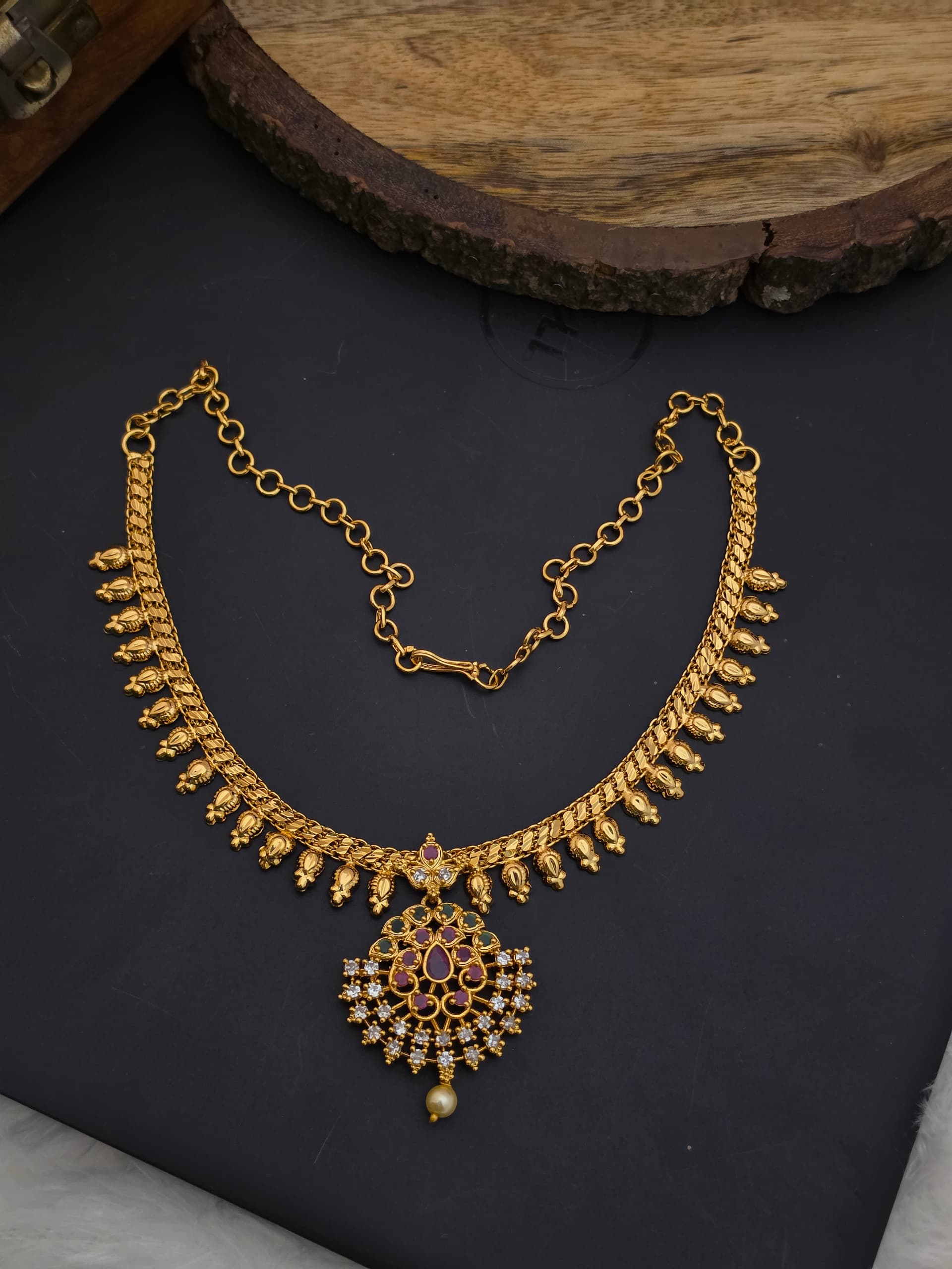 Premium matt ad stone necklace