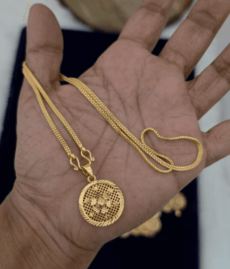 Premium foaming 18 INCHES dollar chain for womens day offer