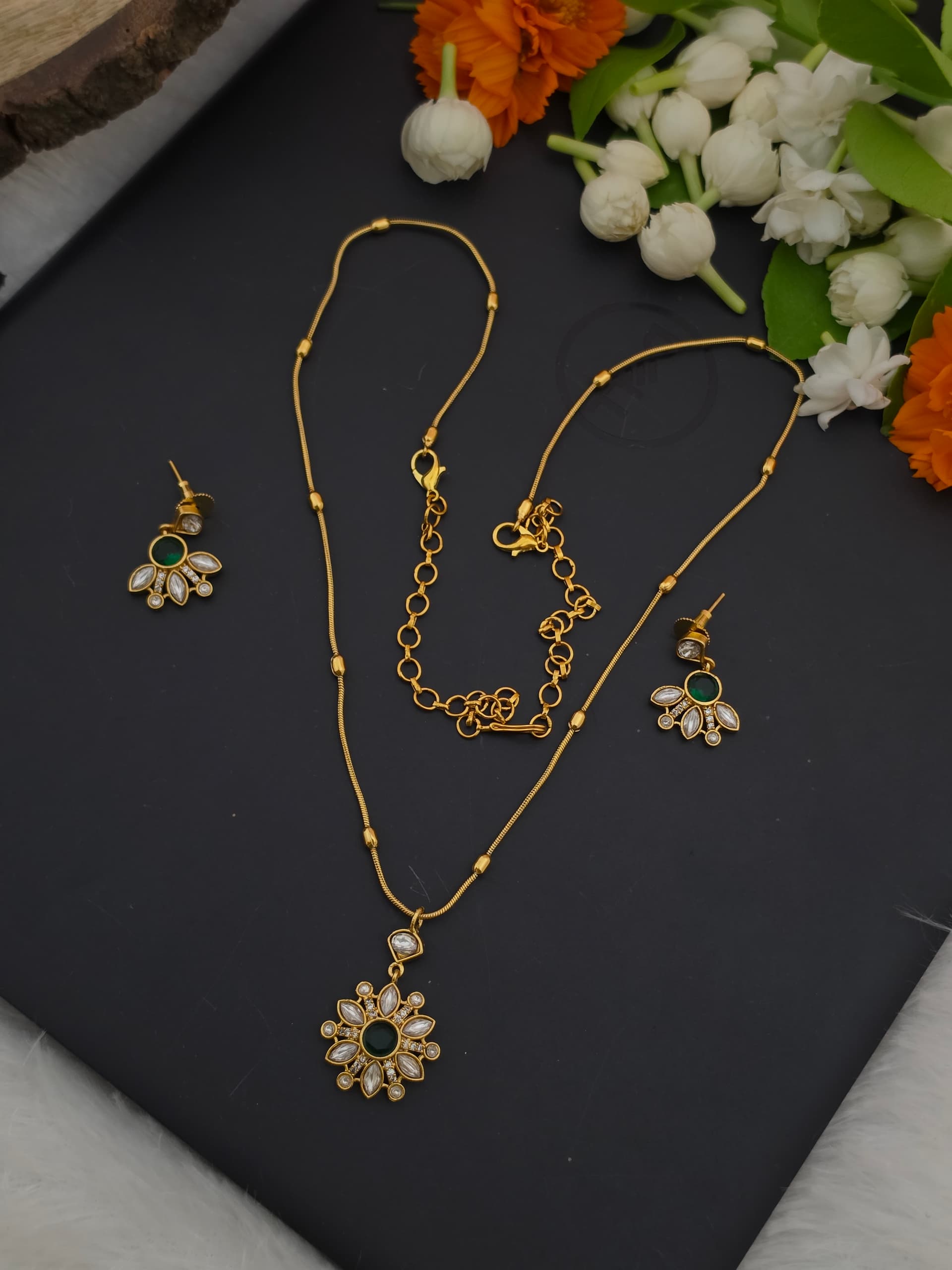 Premium matt ad stone necklace