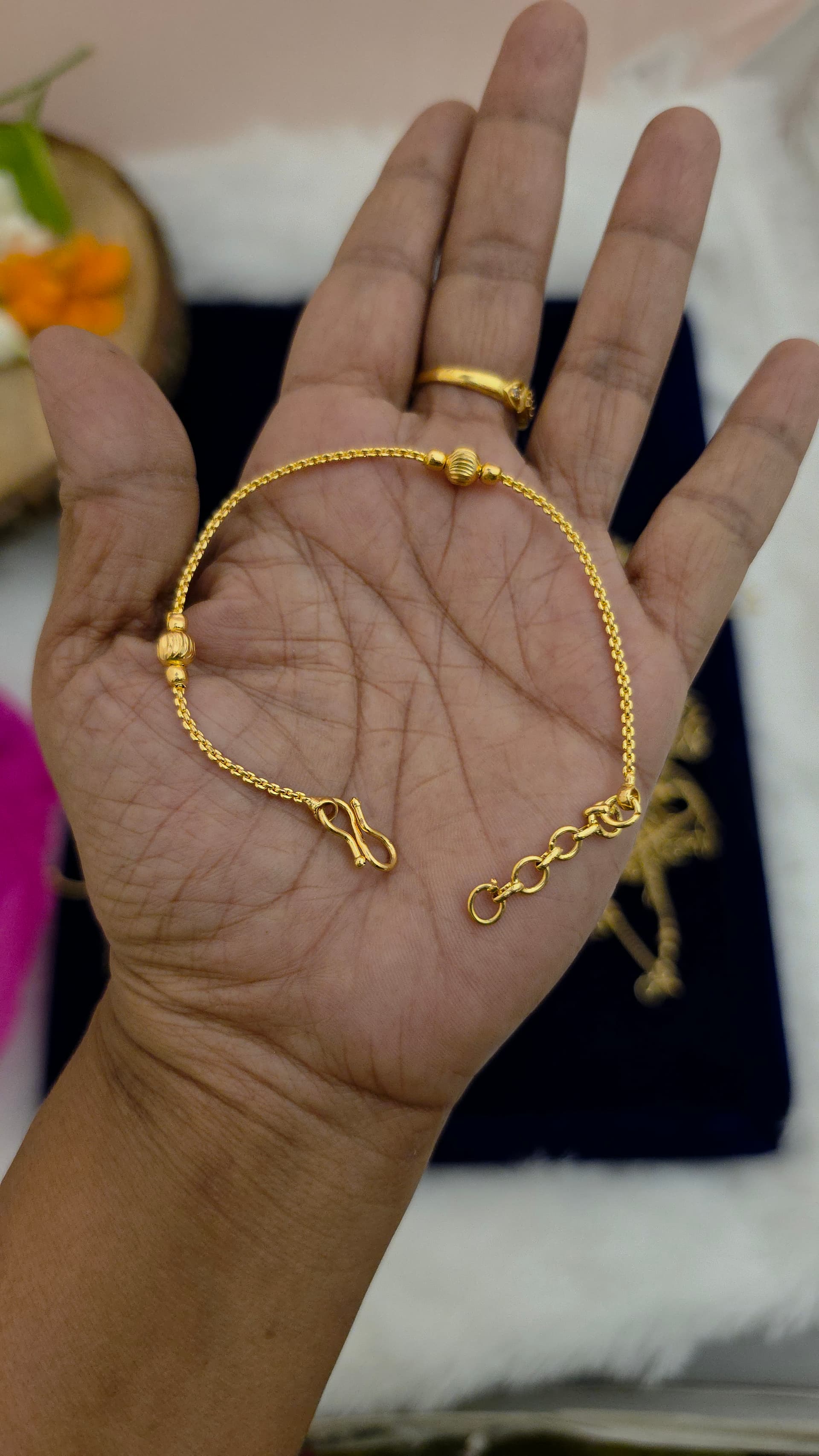 Premium foaming bracelet