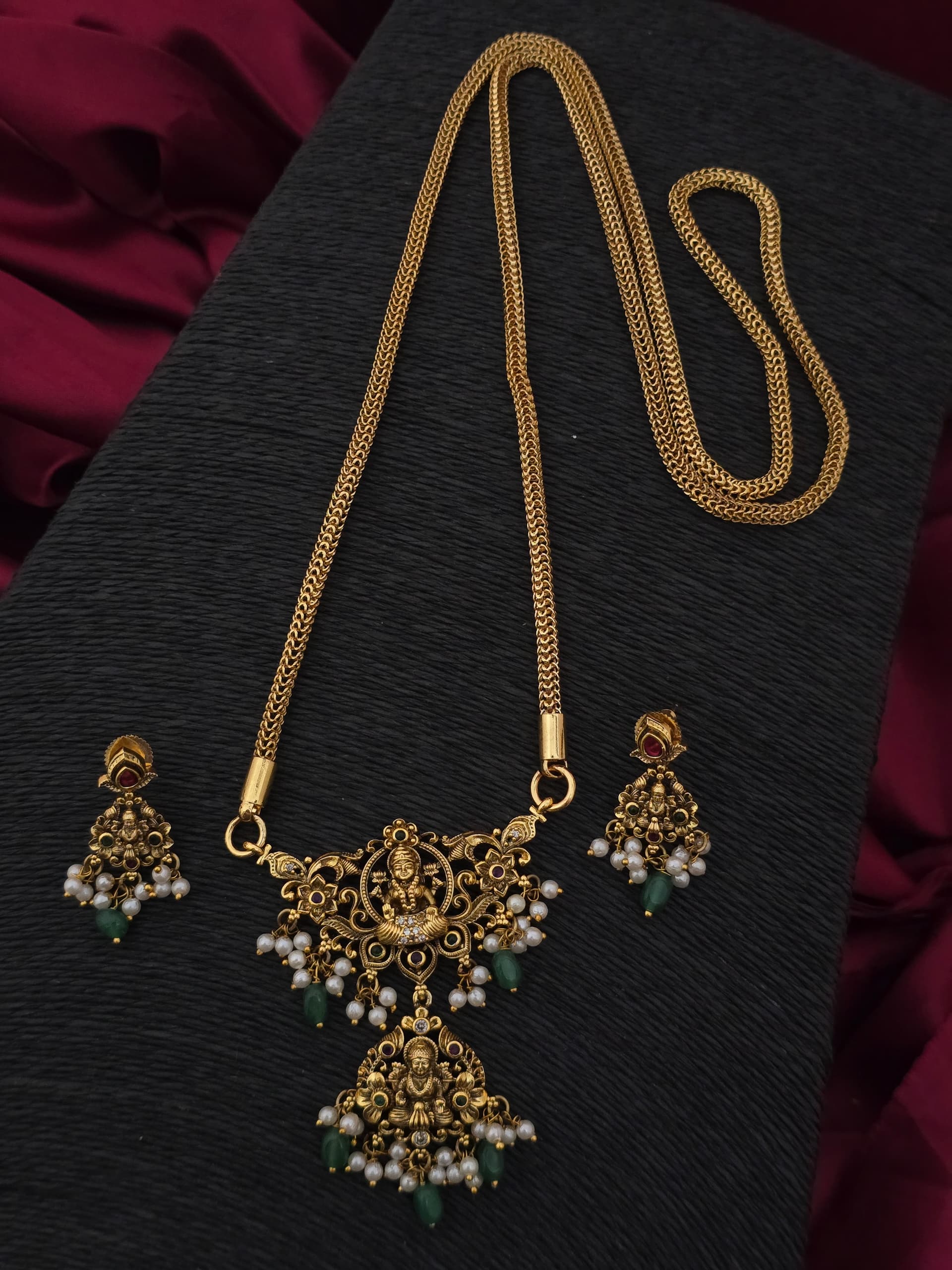 Premium matt lakshmi dollar chain stud