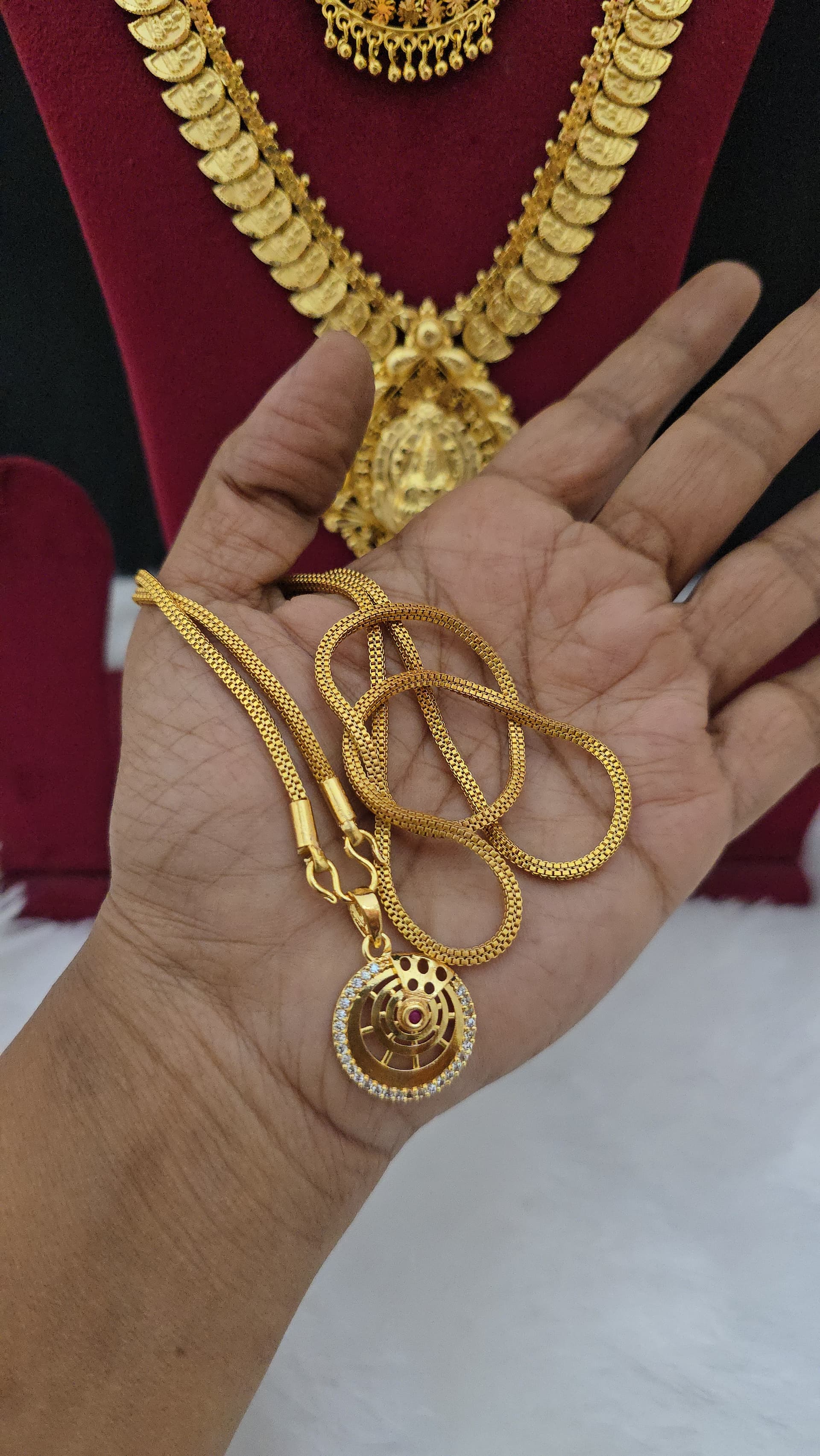 Premium foaming 28 inch ad stone dollar chain