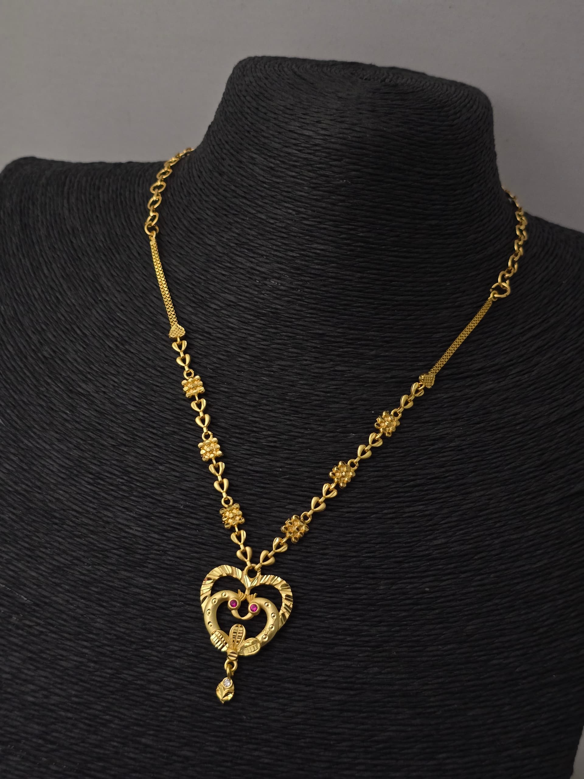 Premium foaming AD stone peacock necklace