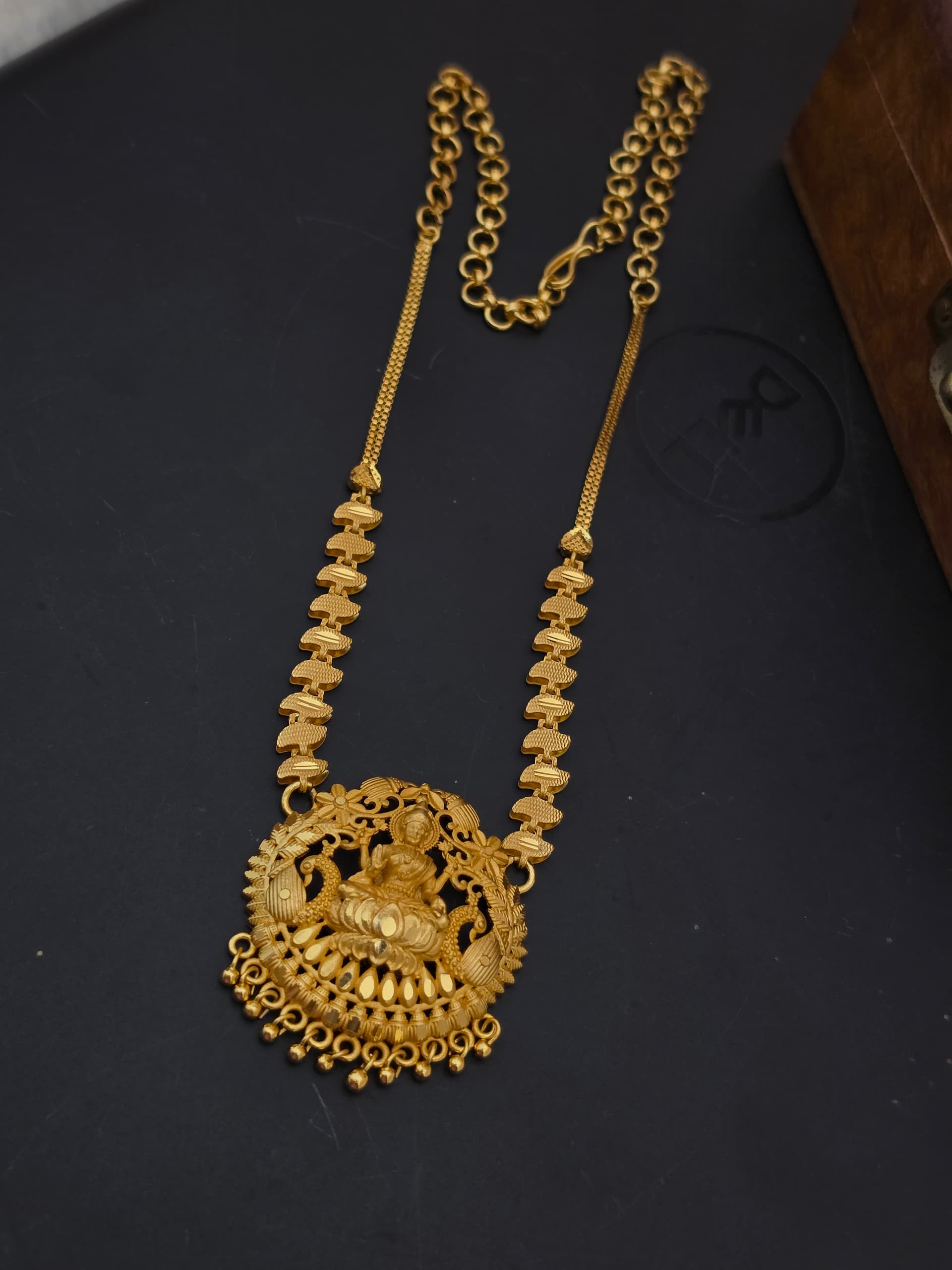 Premium Foaming lakshmi necklace