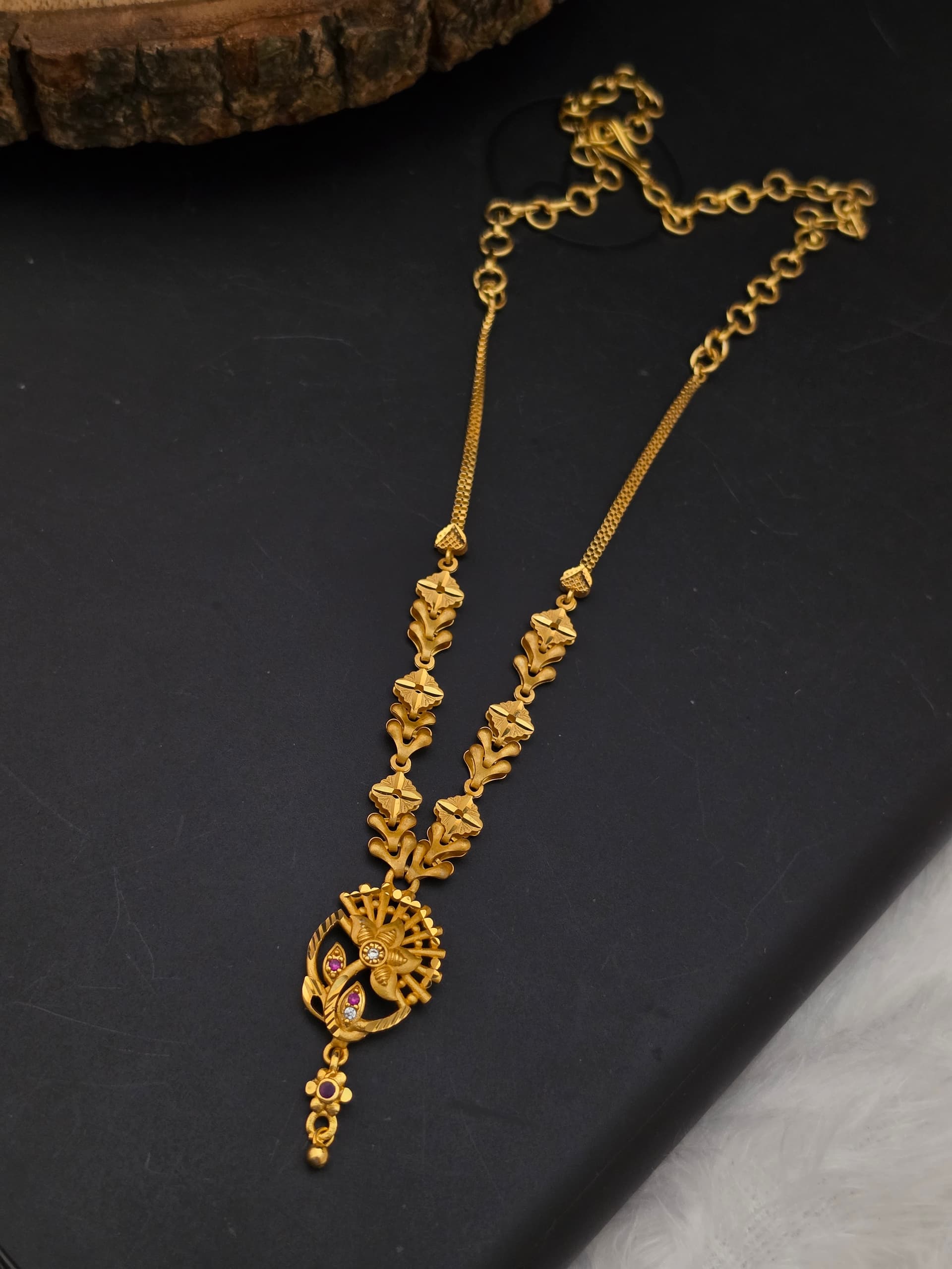 Premium foaming ad stone necklace 