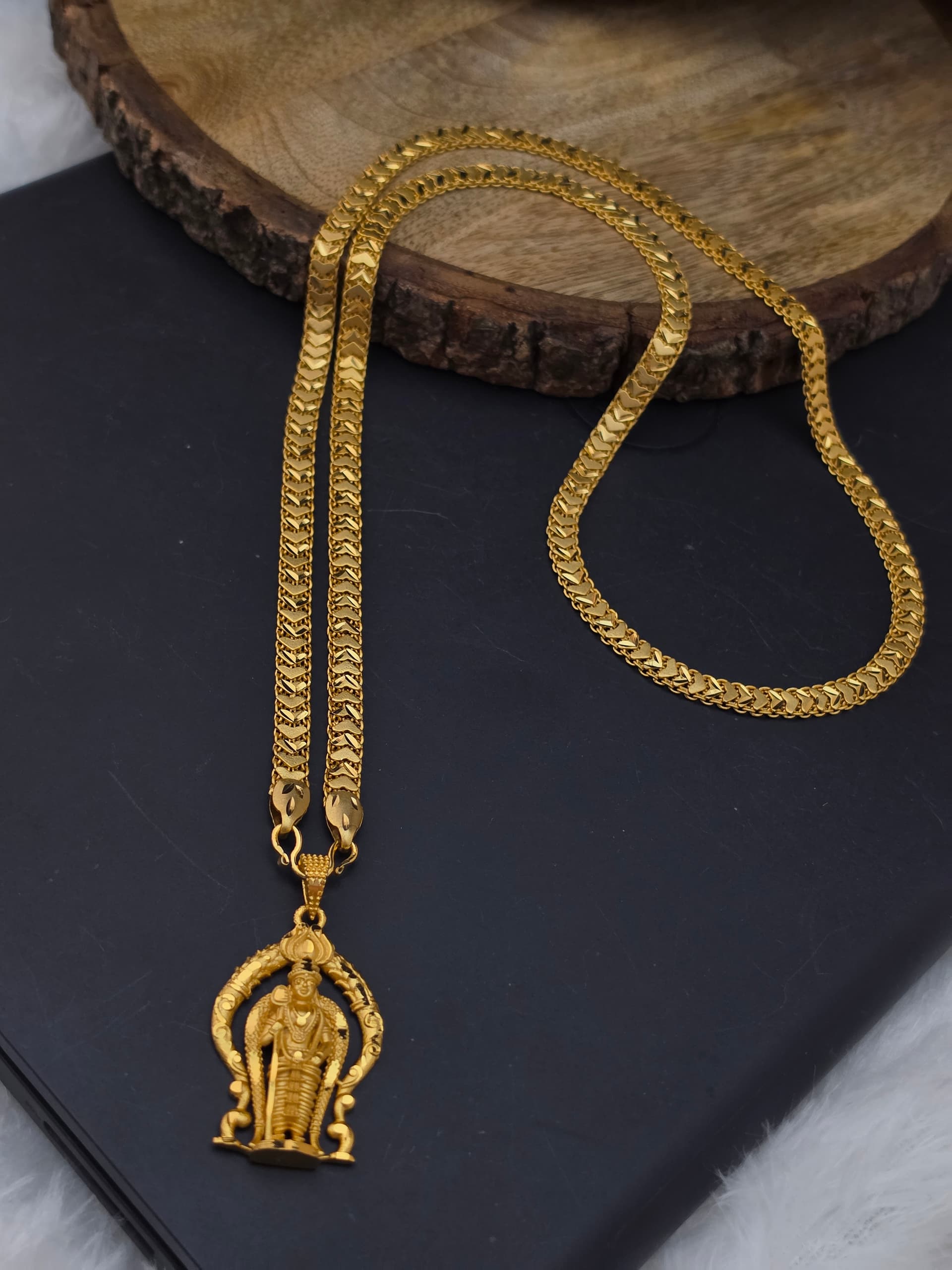 Premium foaming 32 inch murugan dollar chain