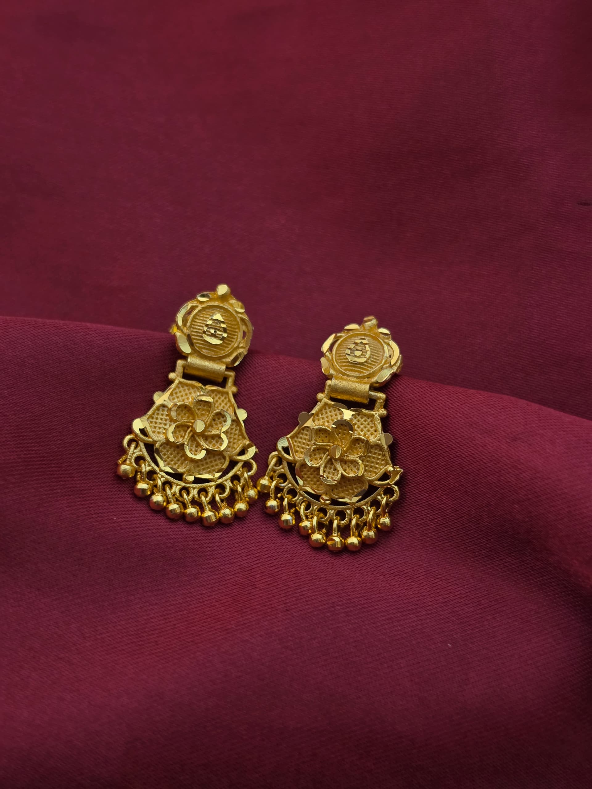 Premium foaming leaf earing