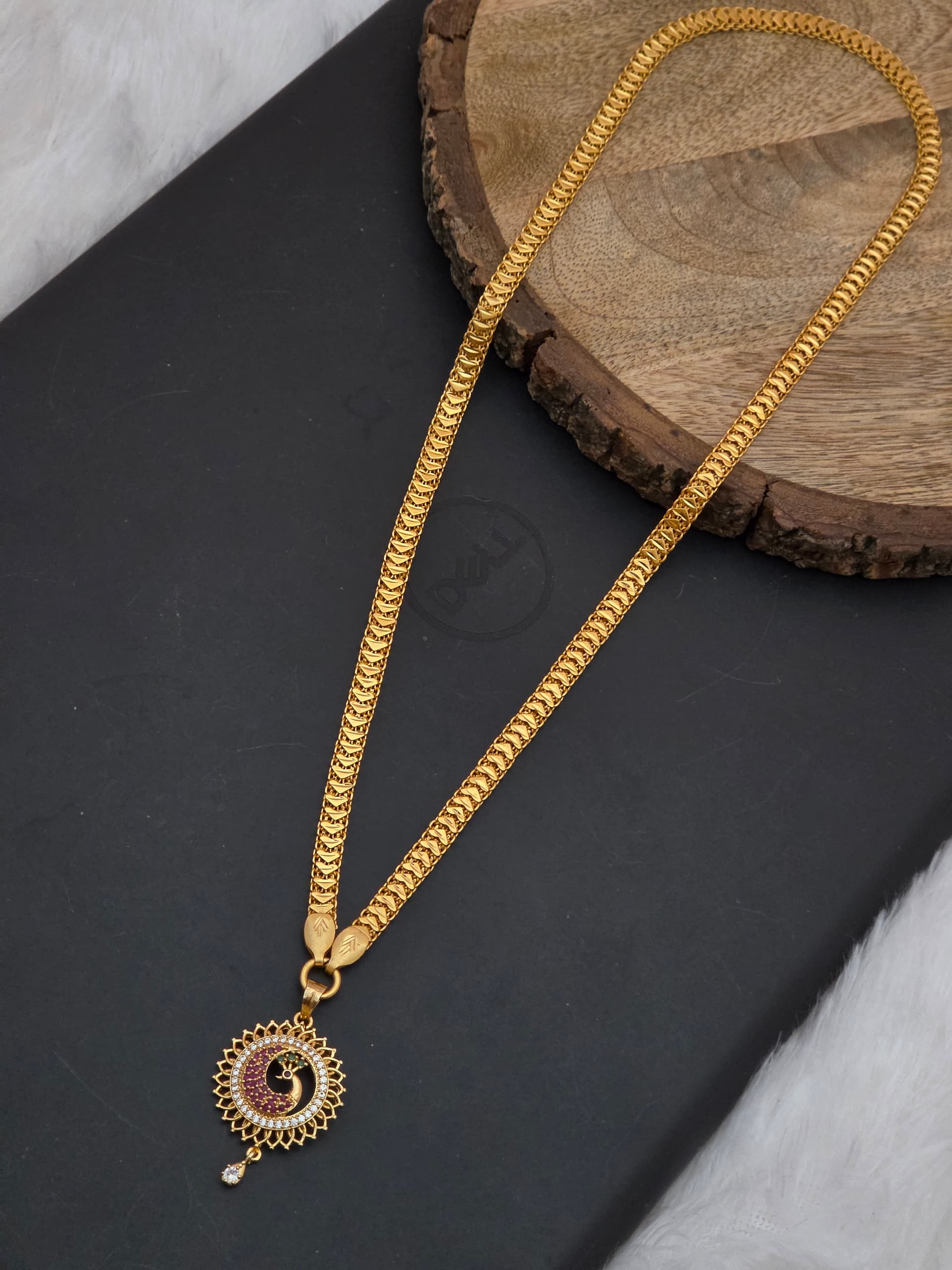 Premium foaming ad stone 24 inch peacock dollar chain