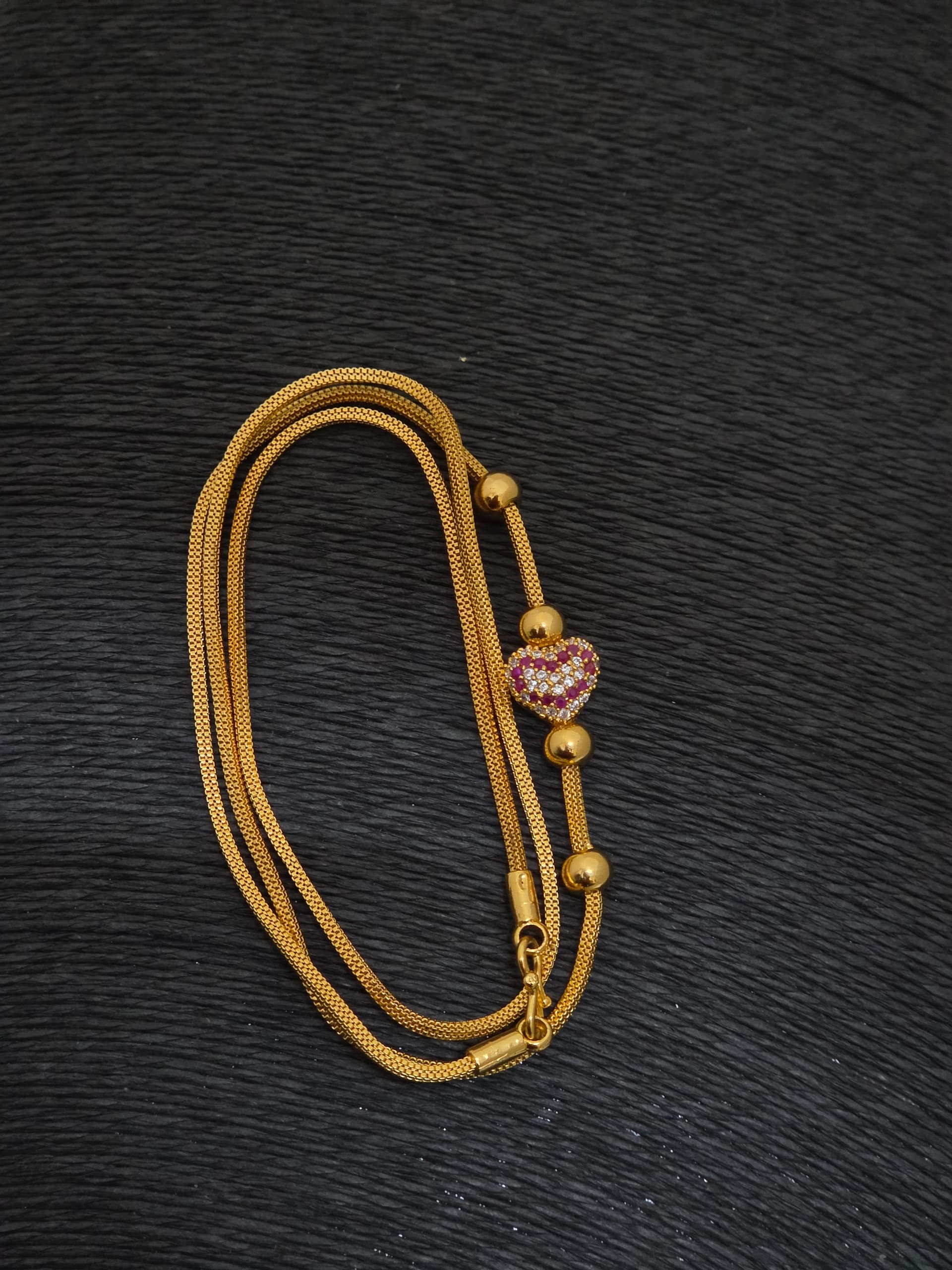 Premium foaming ad stone heart mugappu chain