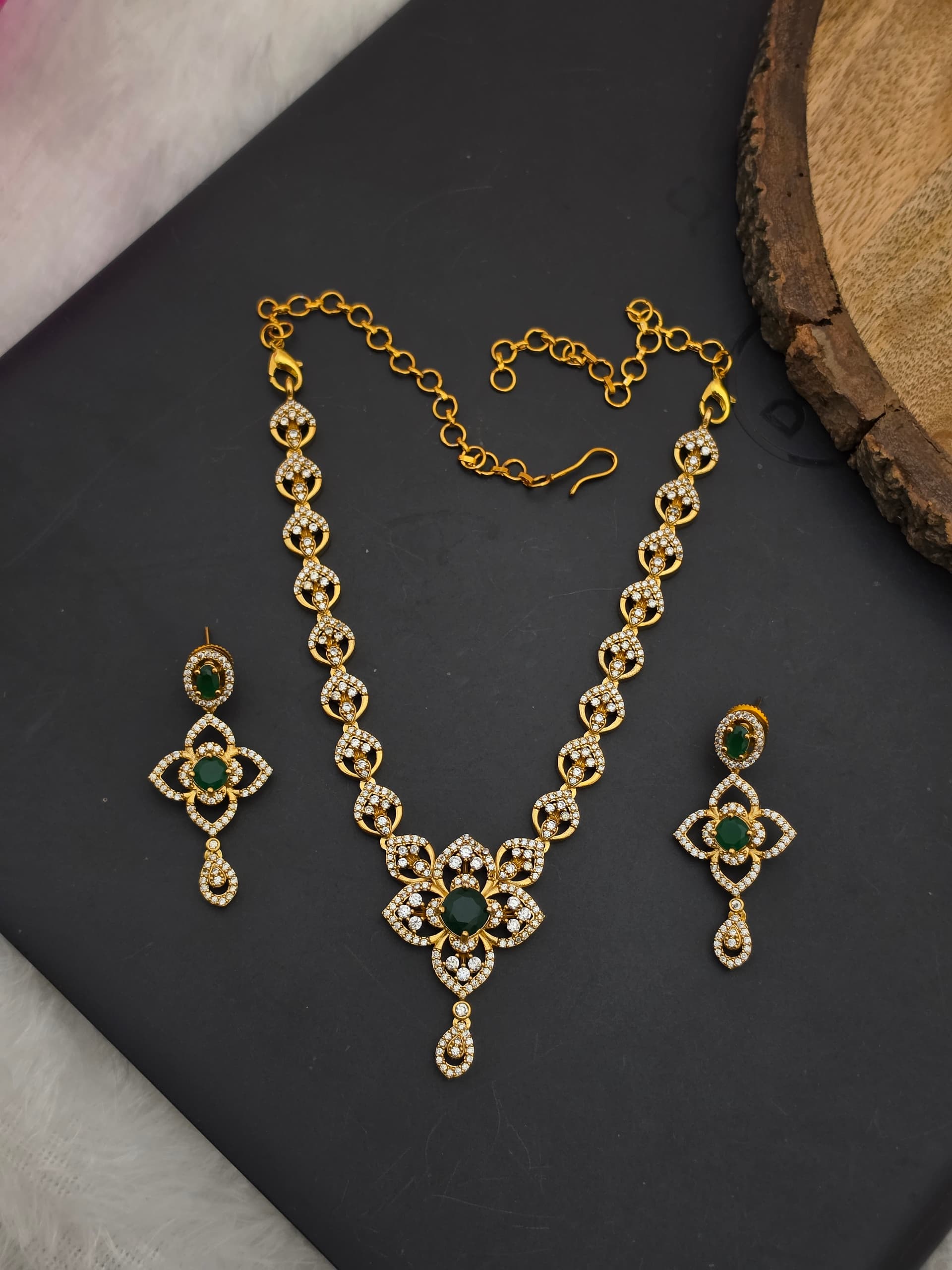 Premium matt ad stone necklace