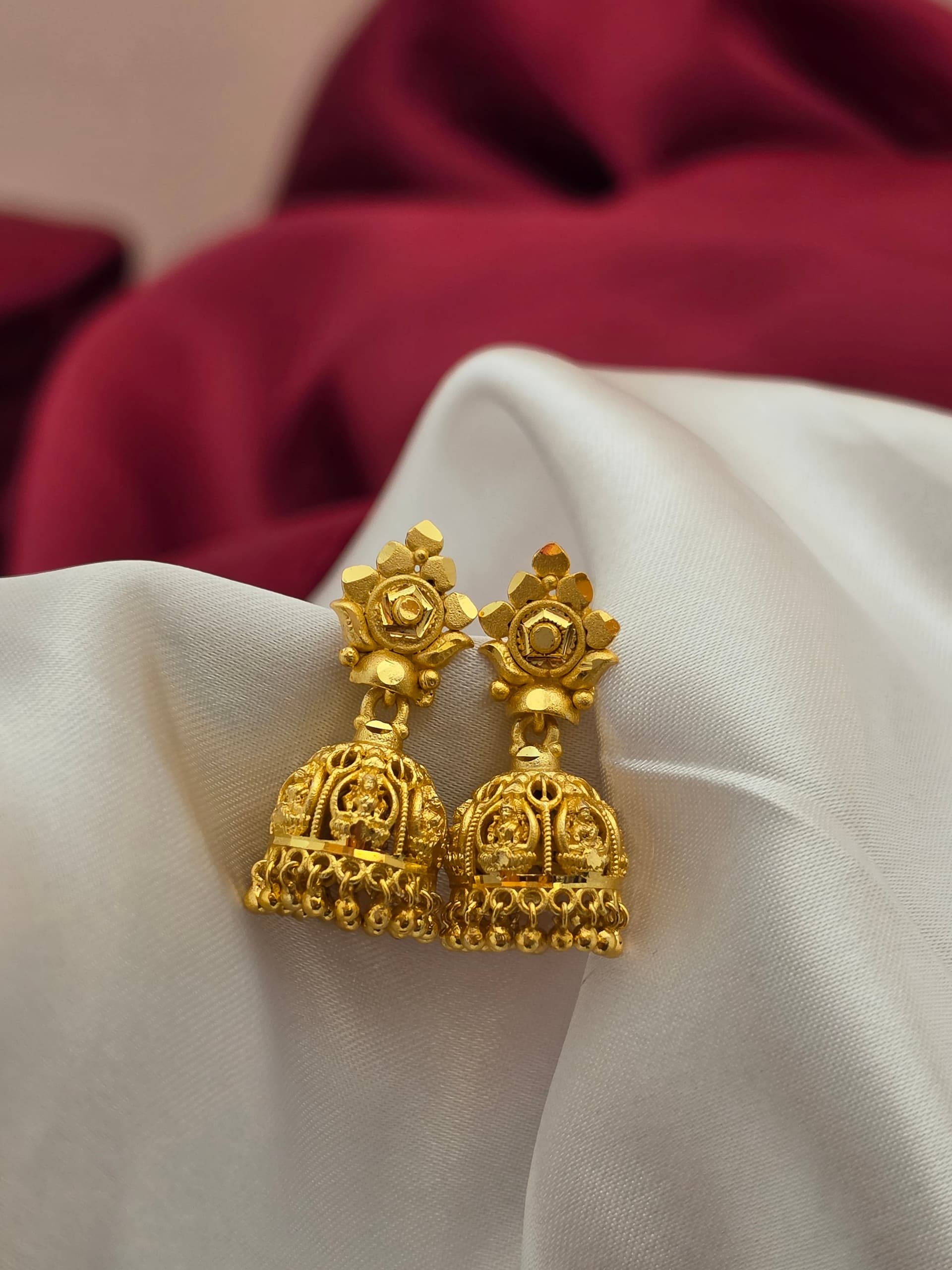 Premium foaming lakshmi kalasam jhumka
