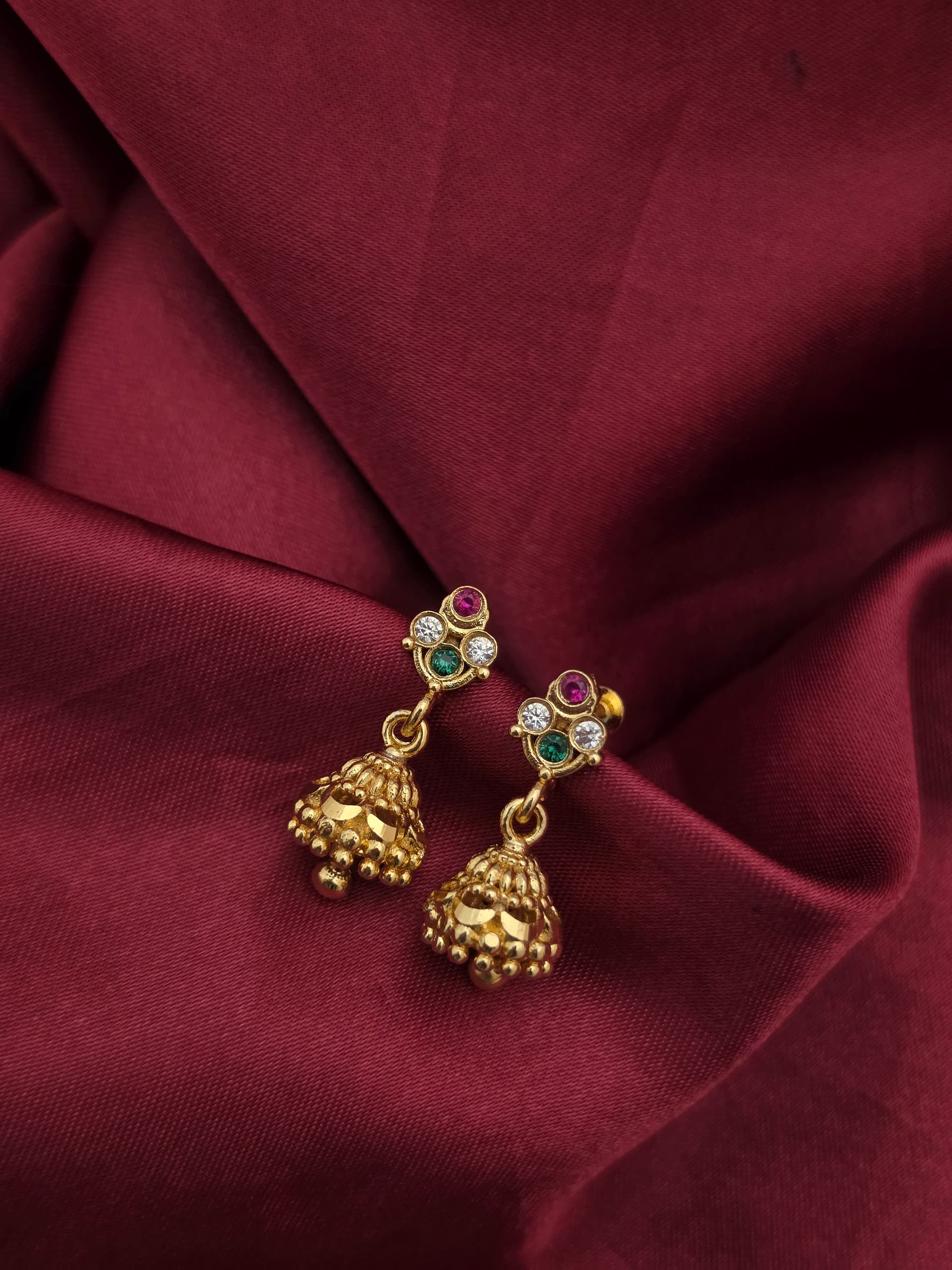 Premium foamingad stone jhumka