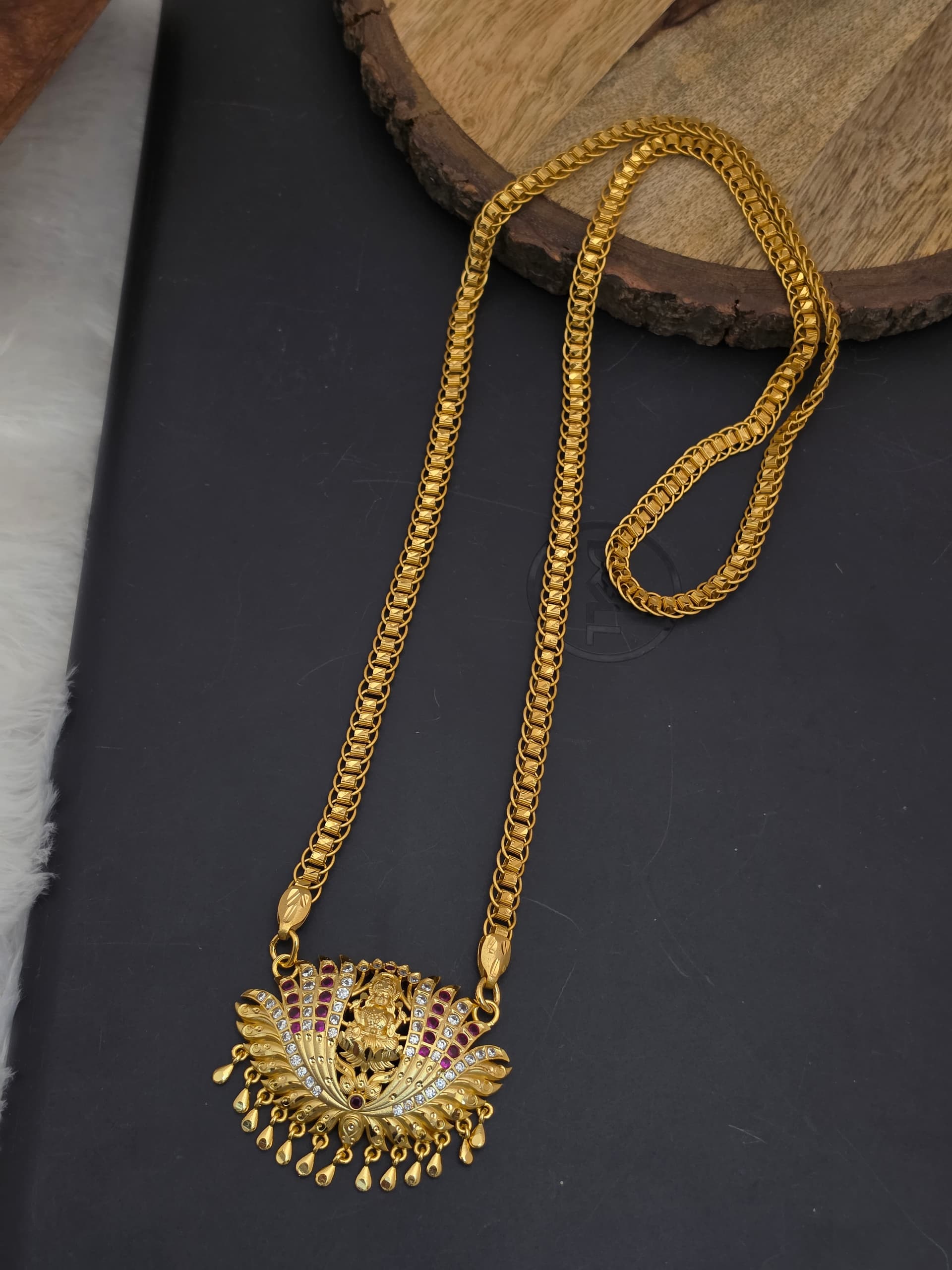 Premium impon ad stone 32 inch lakshmi dollar chain