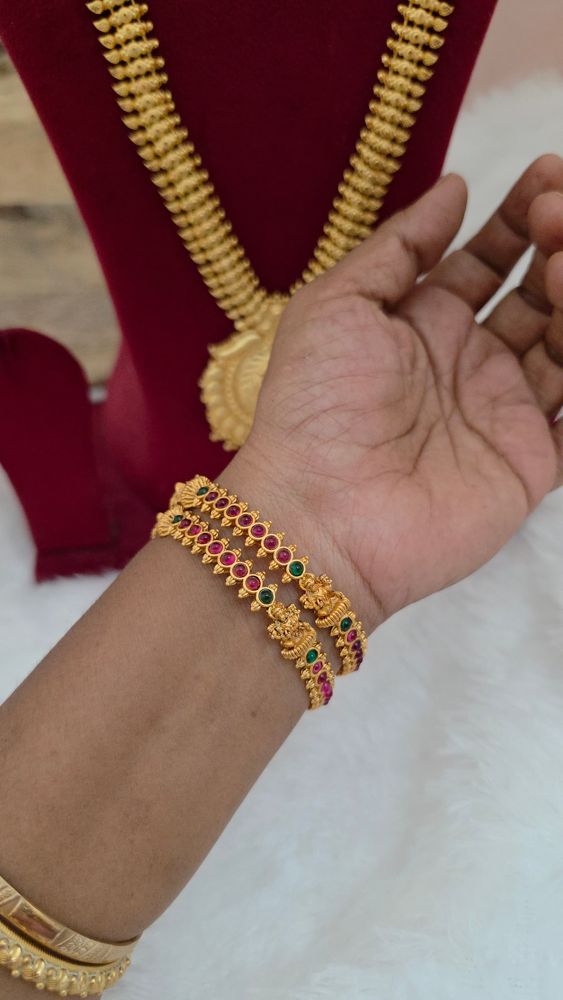 Premium matt red gold bangle