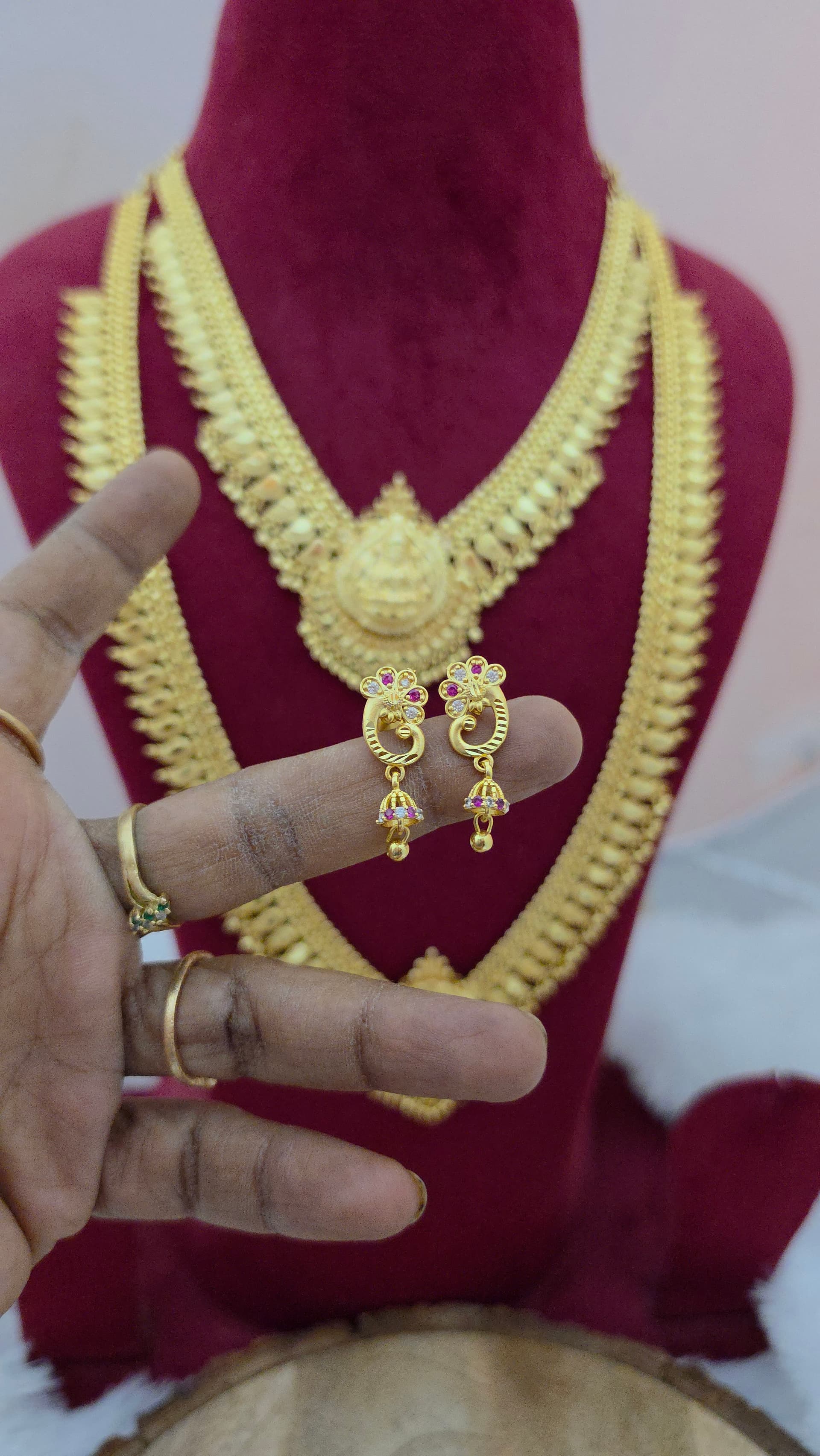 Premium foaming ad stone peacock drops earing