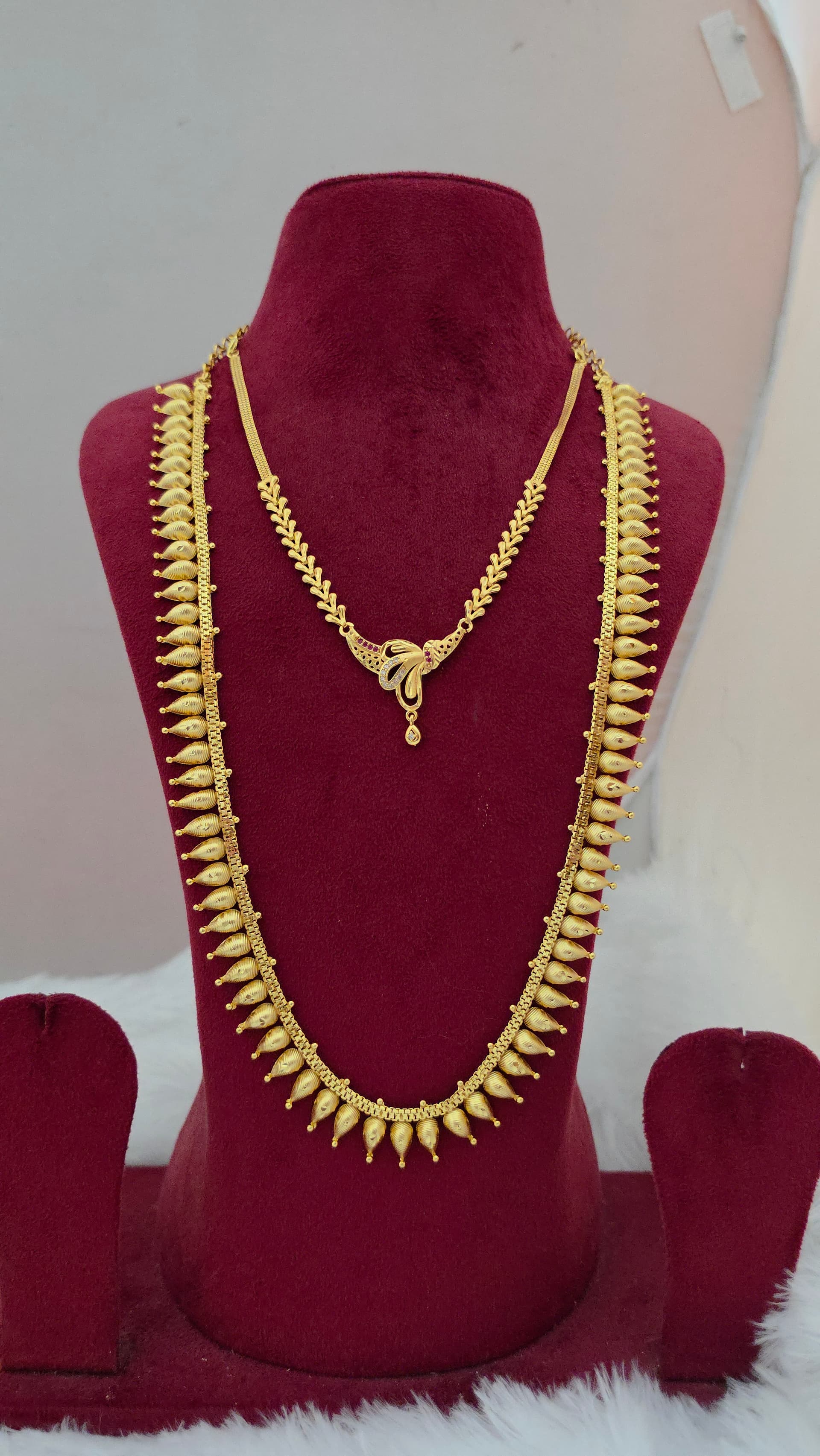Premium foaming combo with ad necklae
