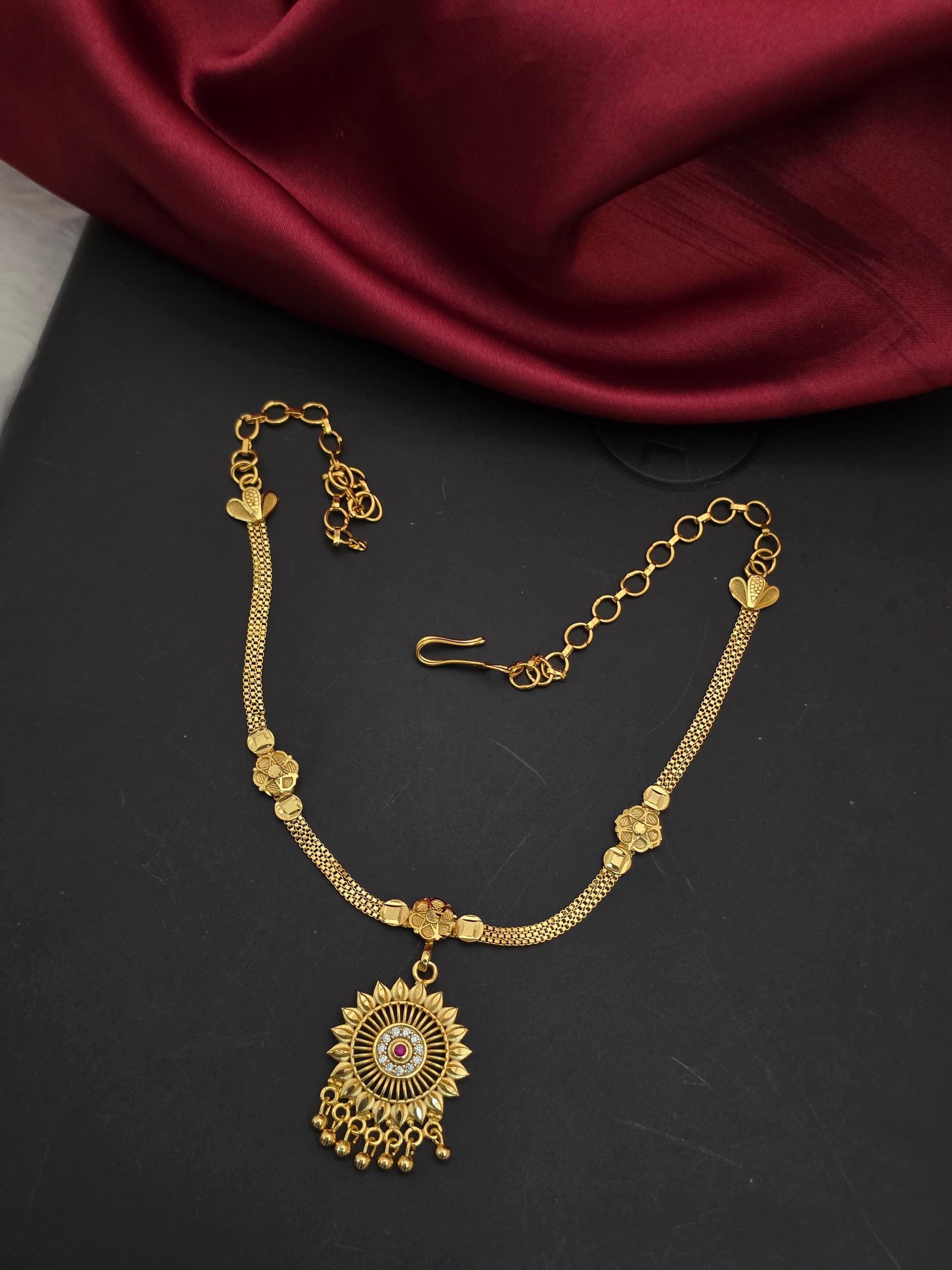 Premium foaming ad stone  necklace