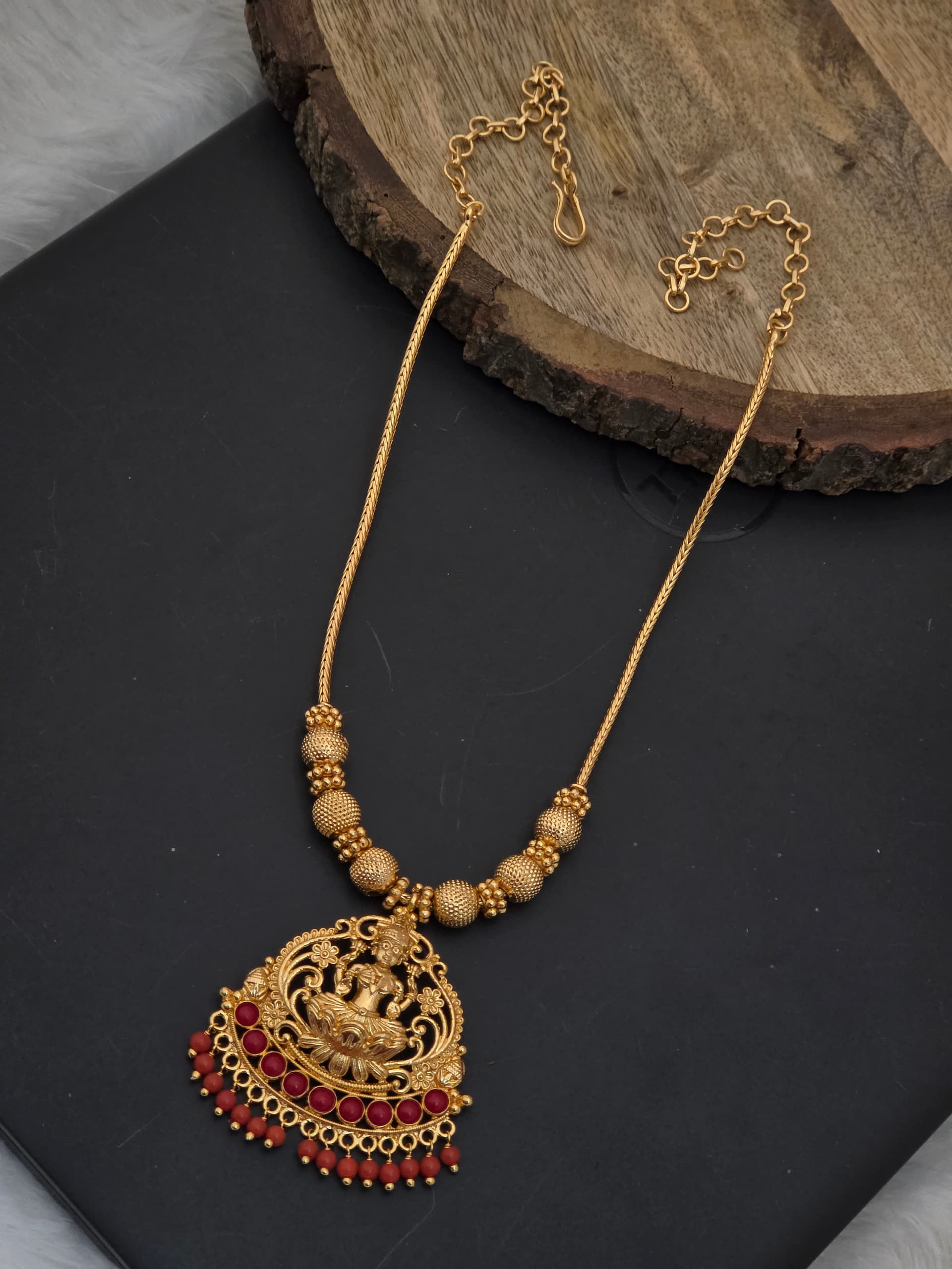 Premium foaming corol lakshmi necklace