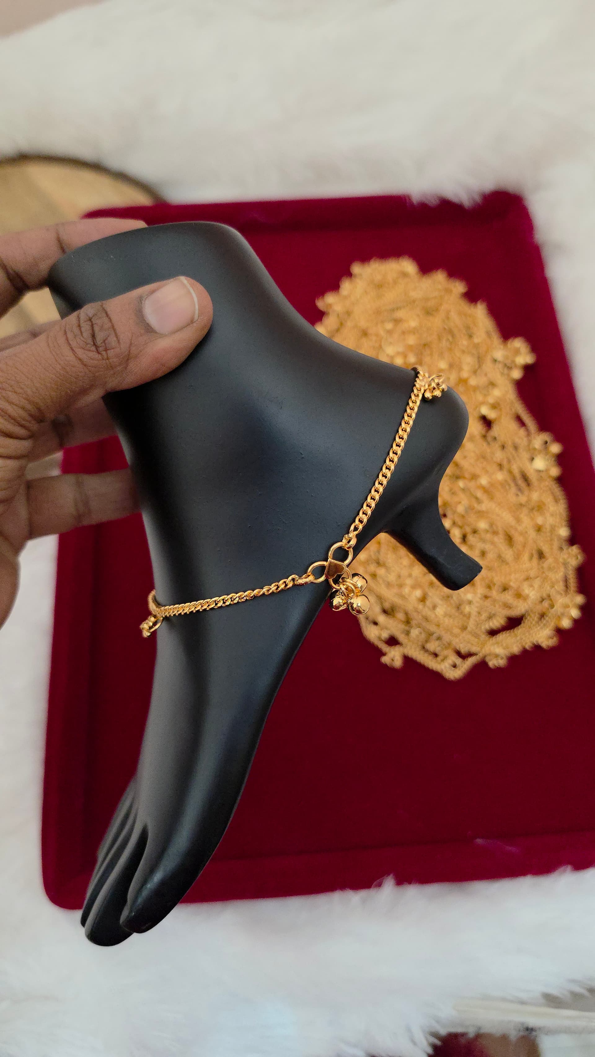 Premium foaming  sounding anklets