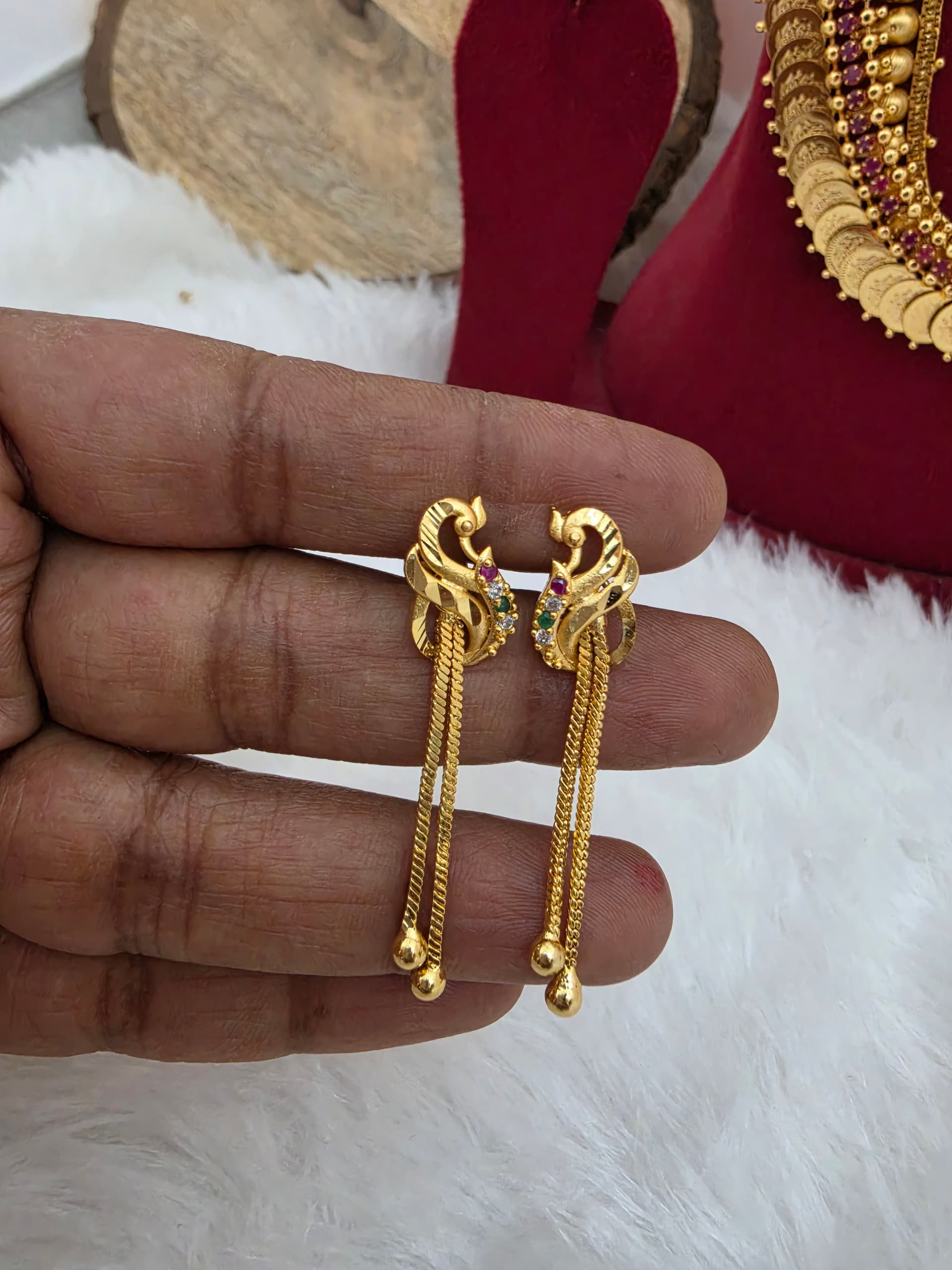 Premium foaming peacock chain drops earings