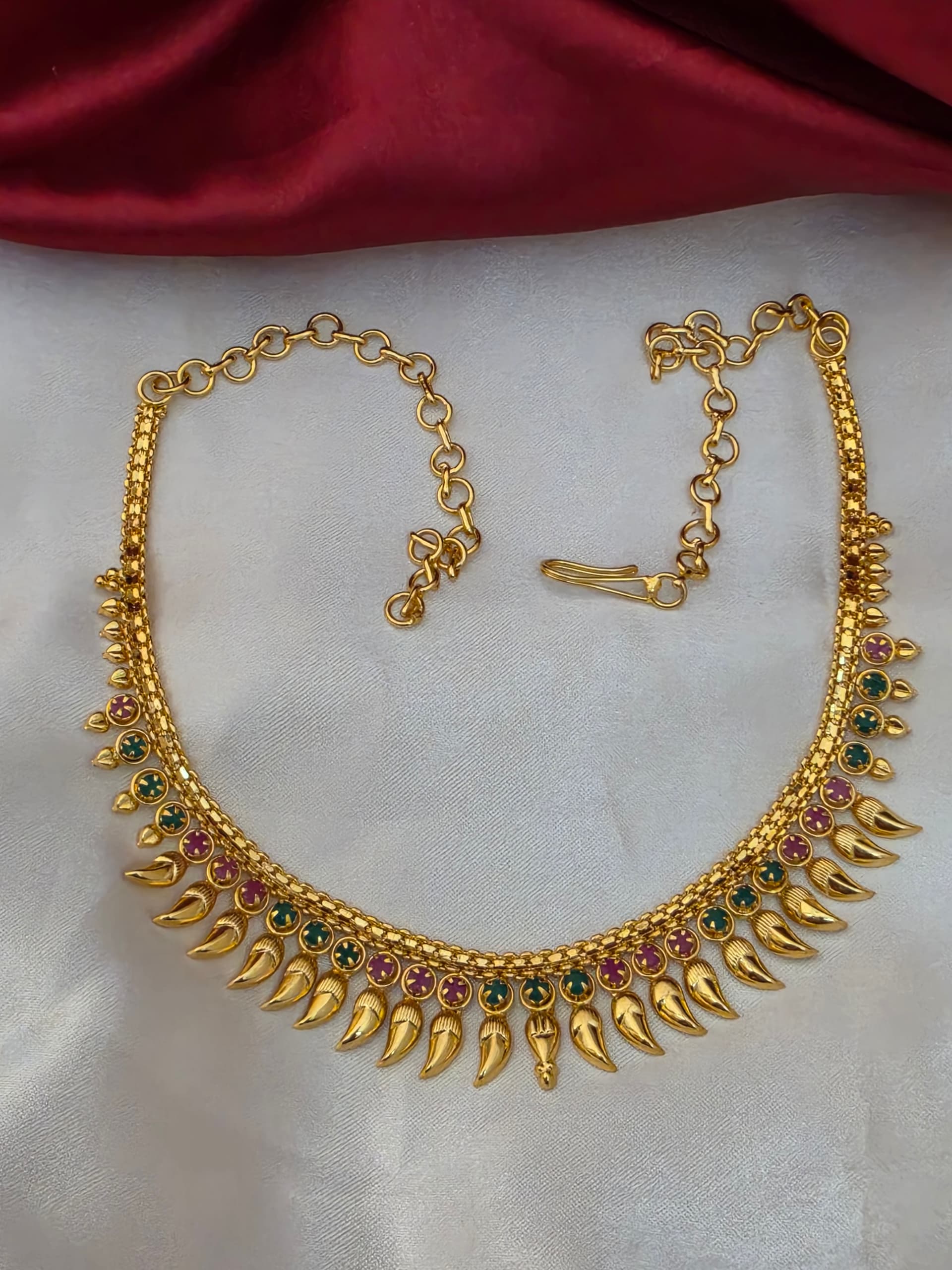 Premium  foaming ad stone arumbu necklace